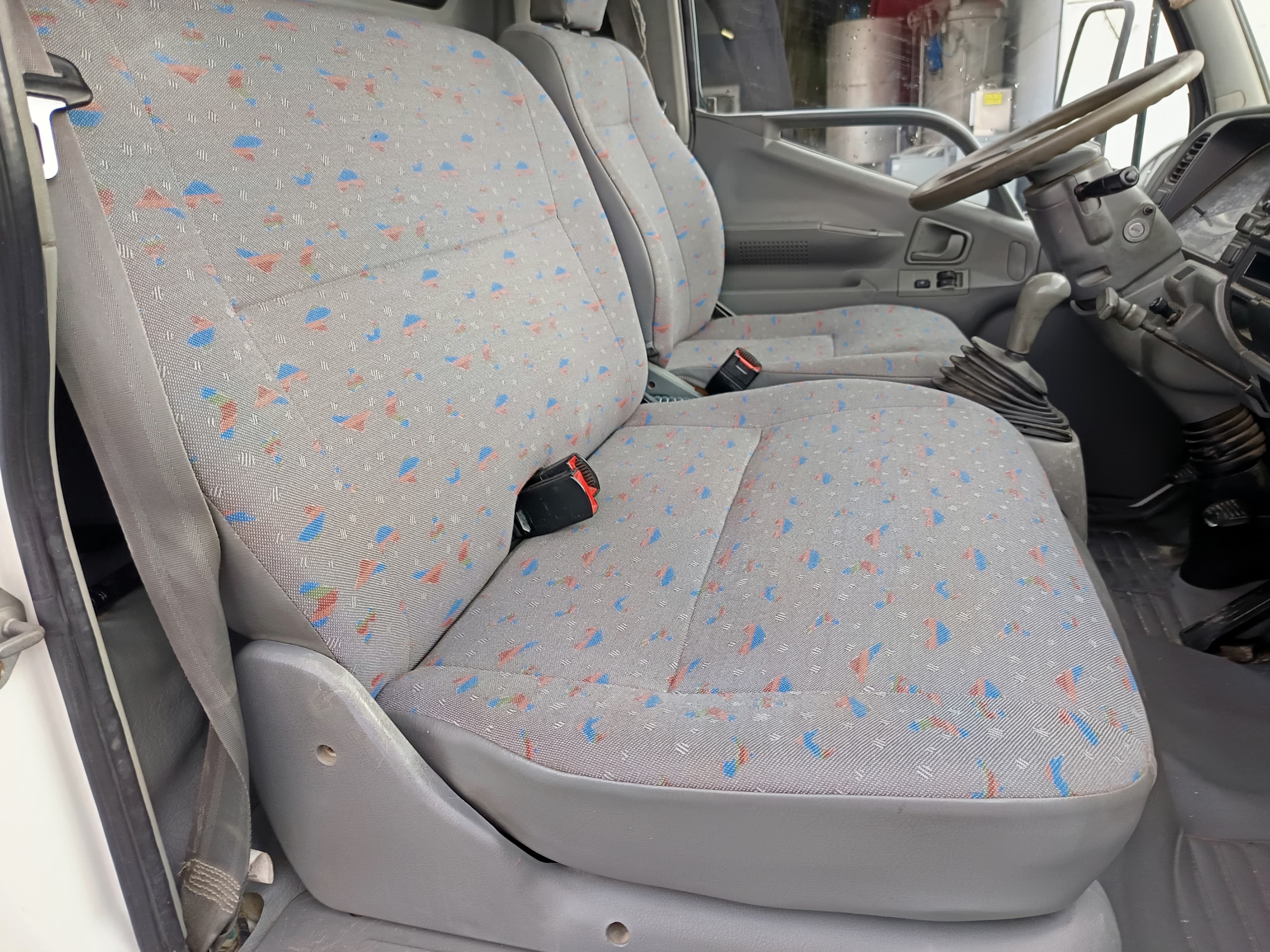 Mitsubishi Canter · Ano 1999 — image 14