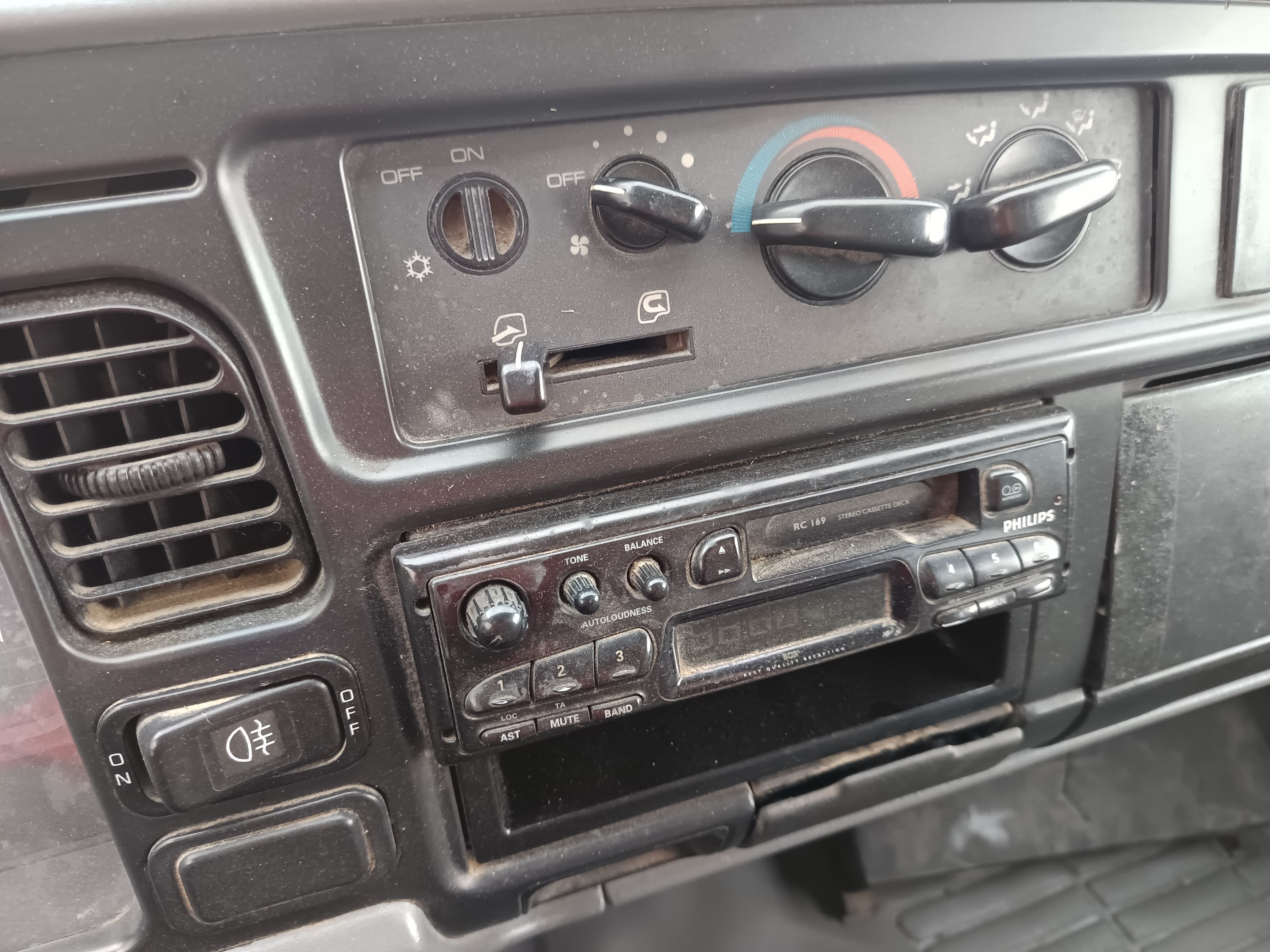 Mitsubishi Canter · Ano 1999 — image 20
