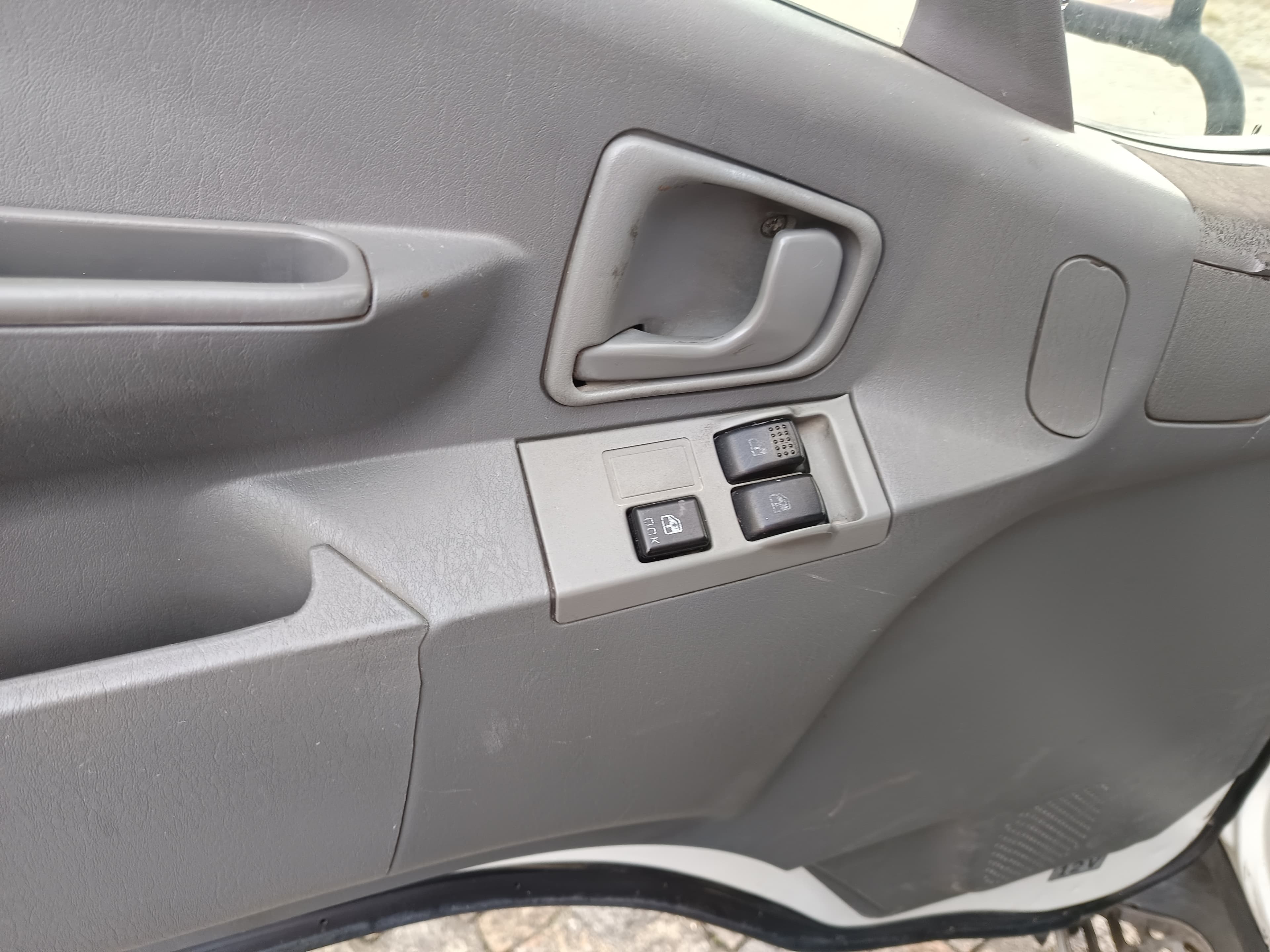 Mitsubishi Canter · Ano 1999 — image 16