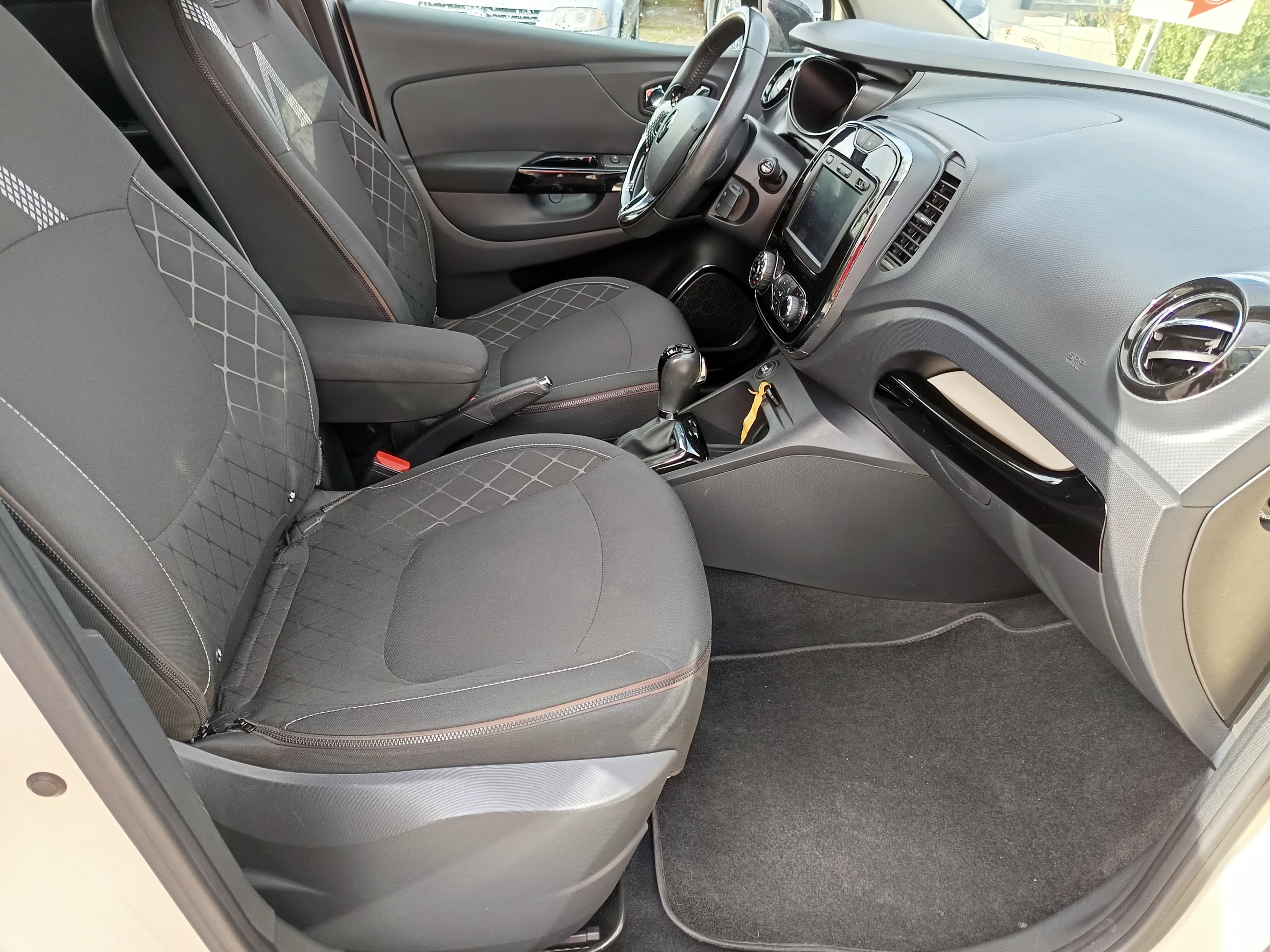 Renault Captur · Ano 2013 — imagen 23
