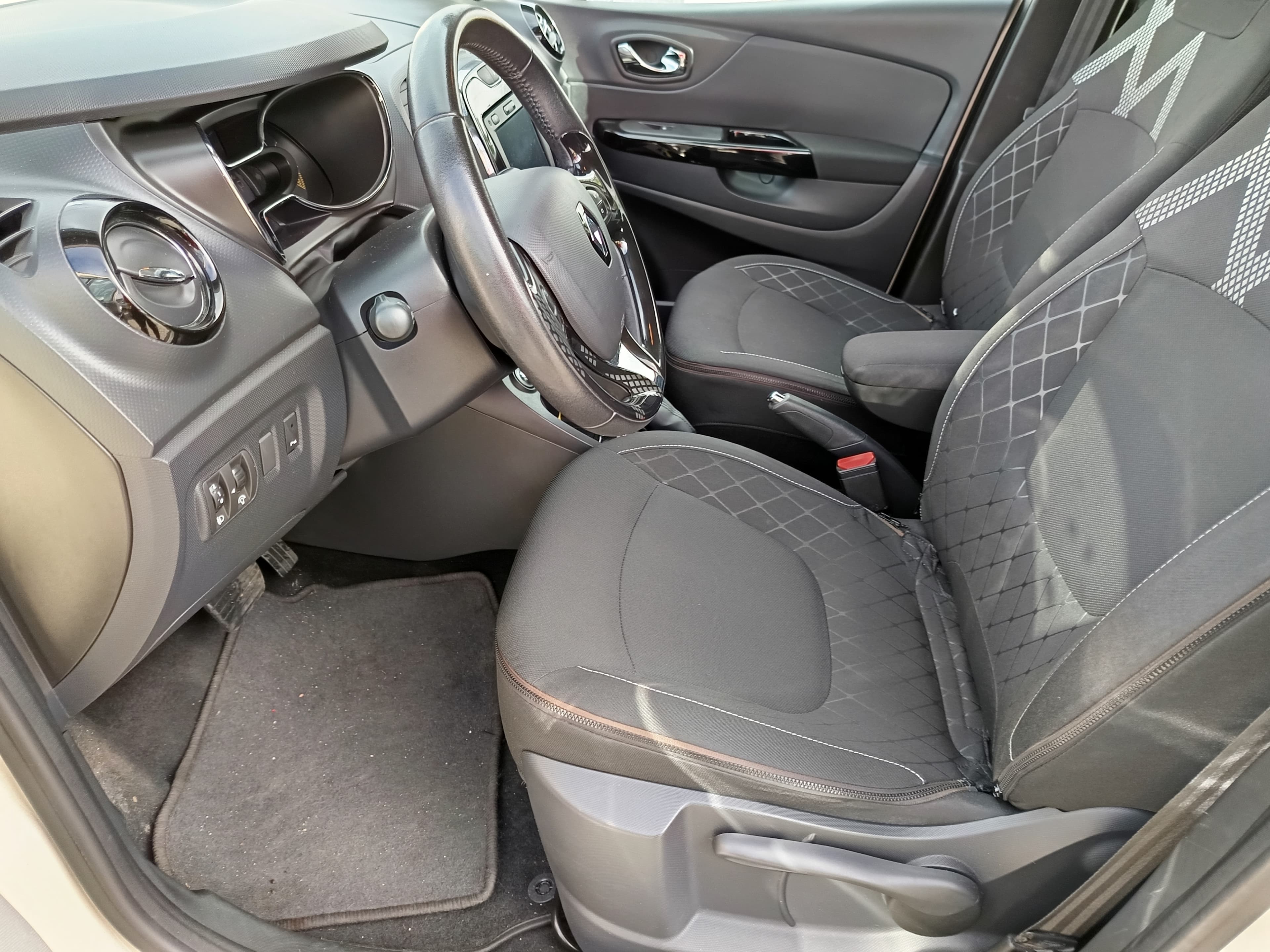 Renault Captur · Ano 2013 — imagen 29