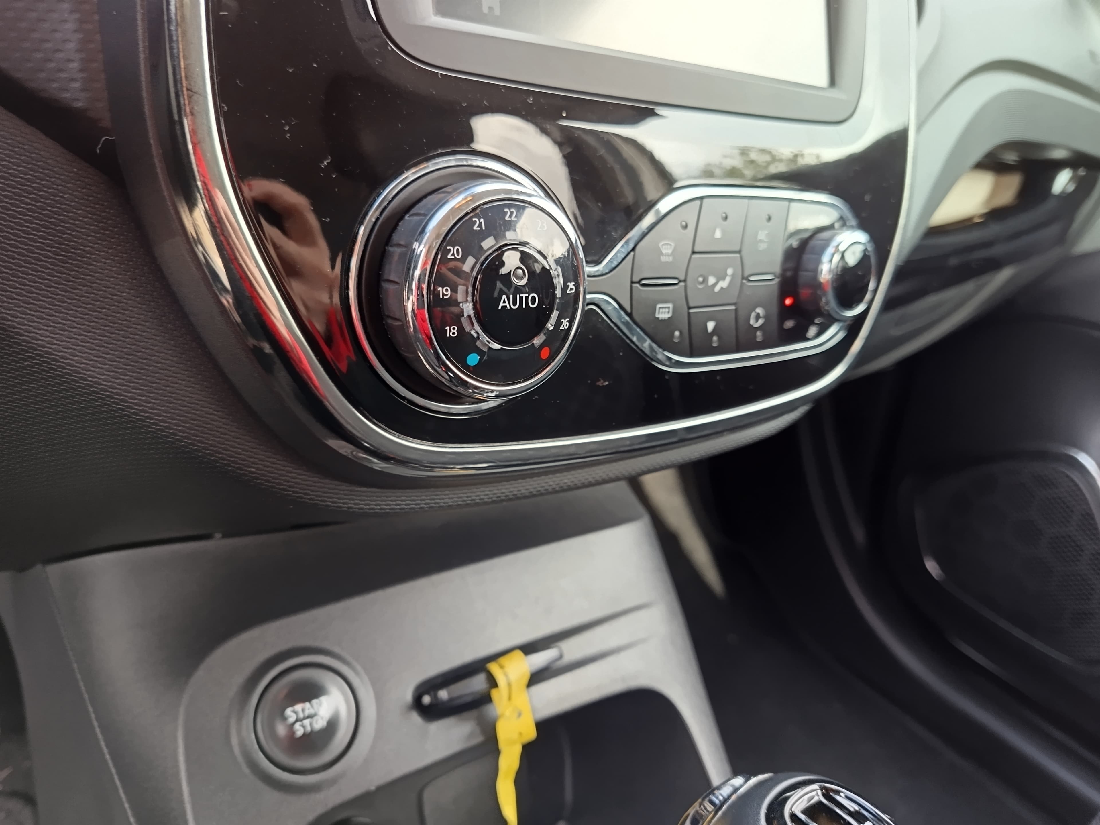 Renault Captur · Ano 2013 — imagen 34