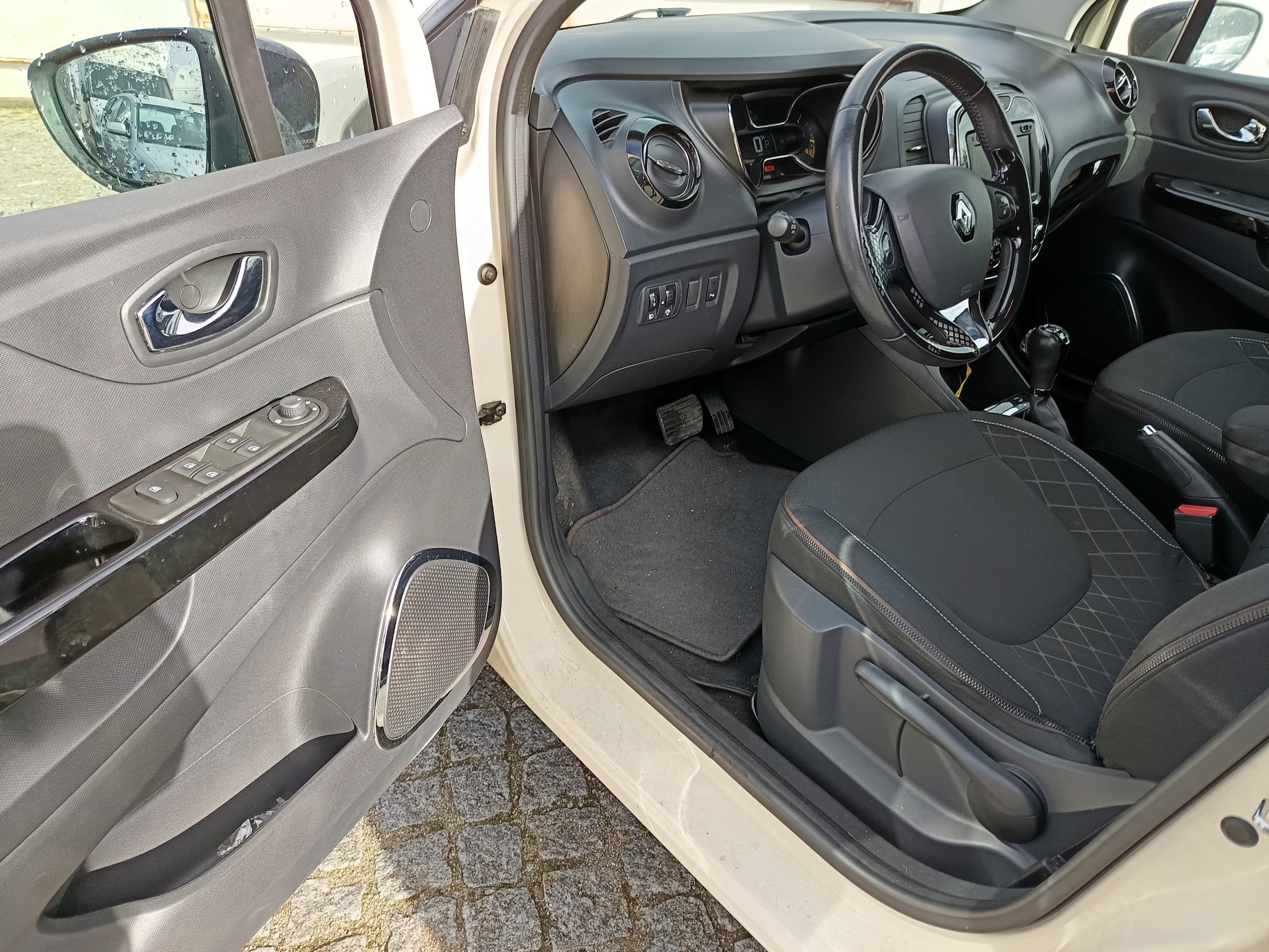 Renault Captur · Ano 2013 — imagen 27