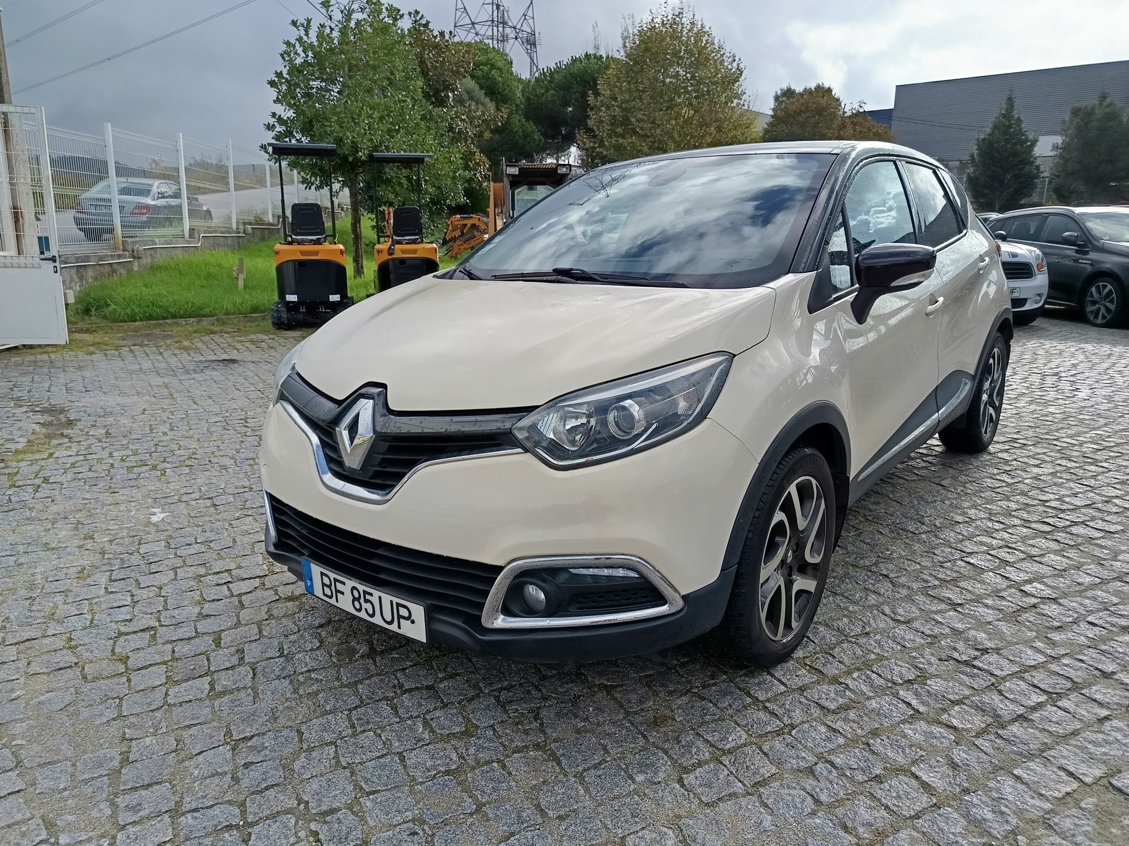 Renault Captur · Ano 2013 — imagen 1