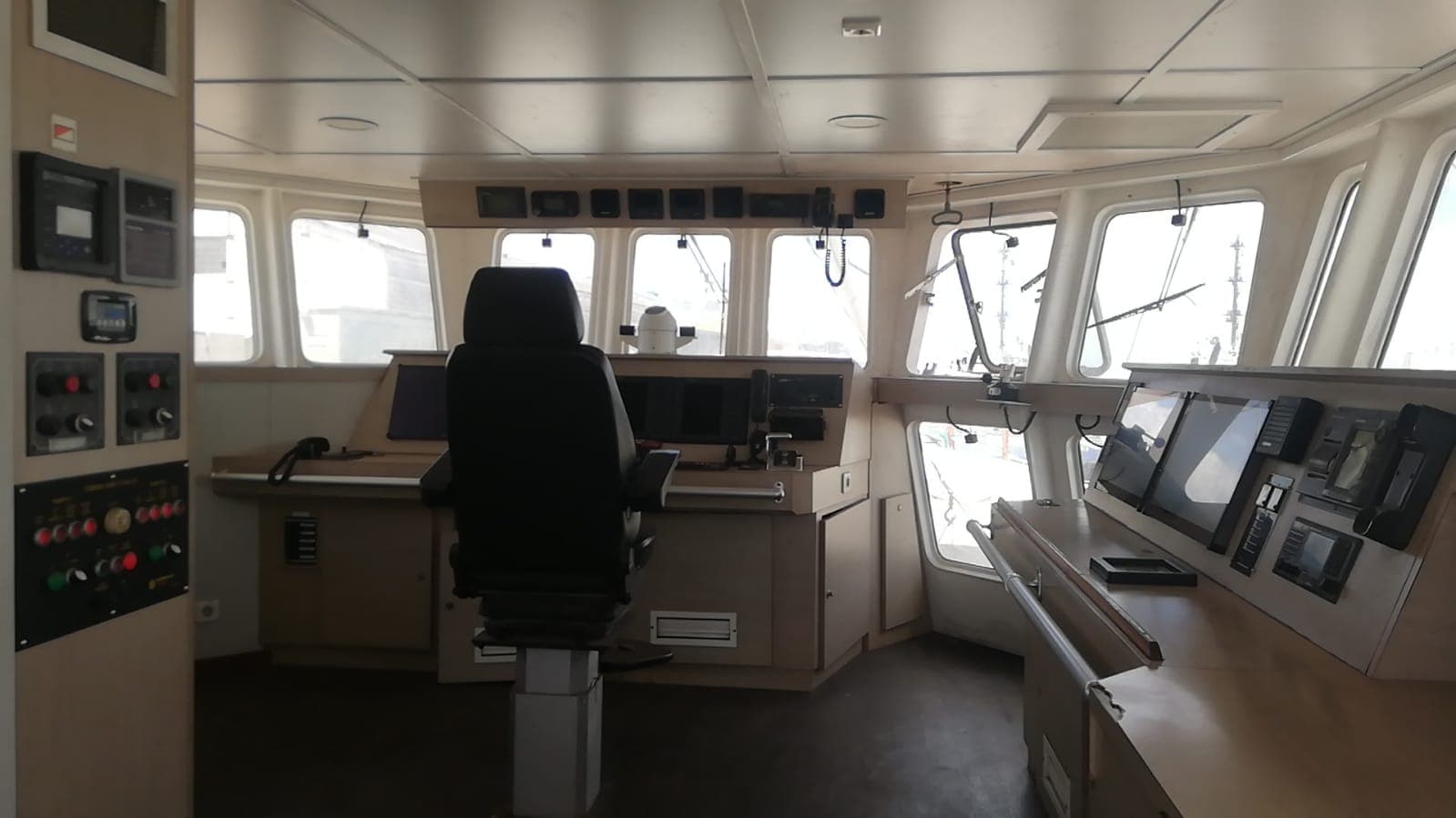 Um Atuneiro | One Longliner - ALBACARES II — imagem 11