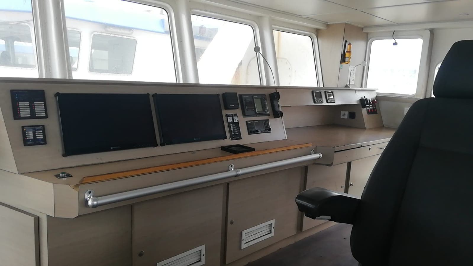 Um Atuneiro | One Longliner - ALBACARES II — imagem 10