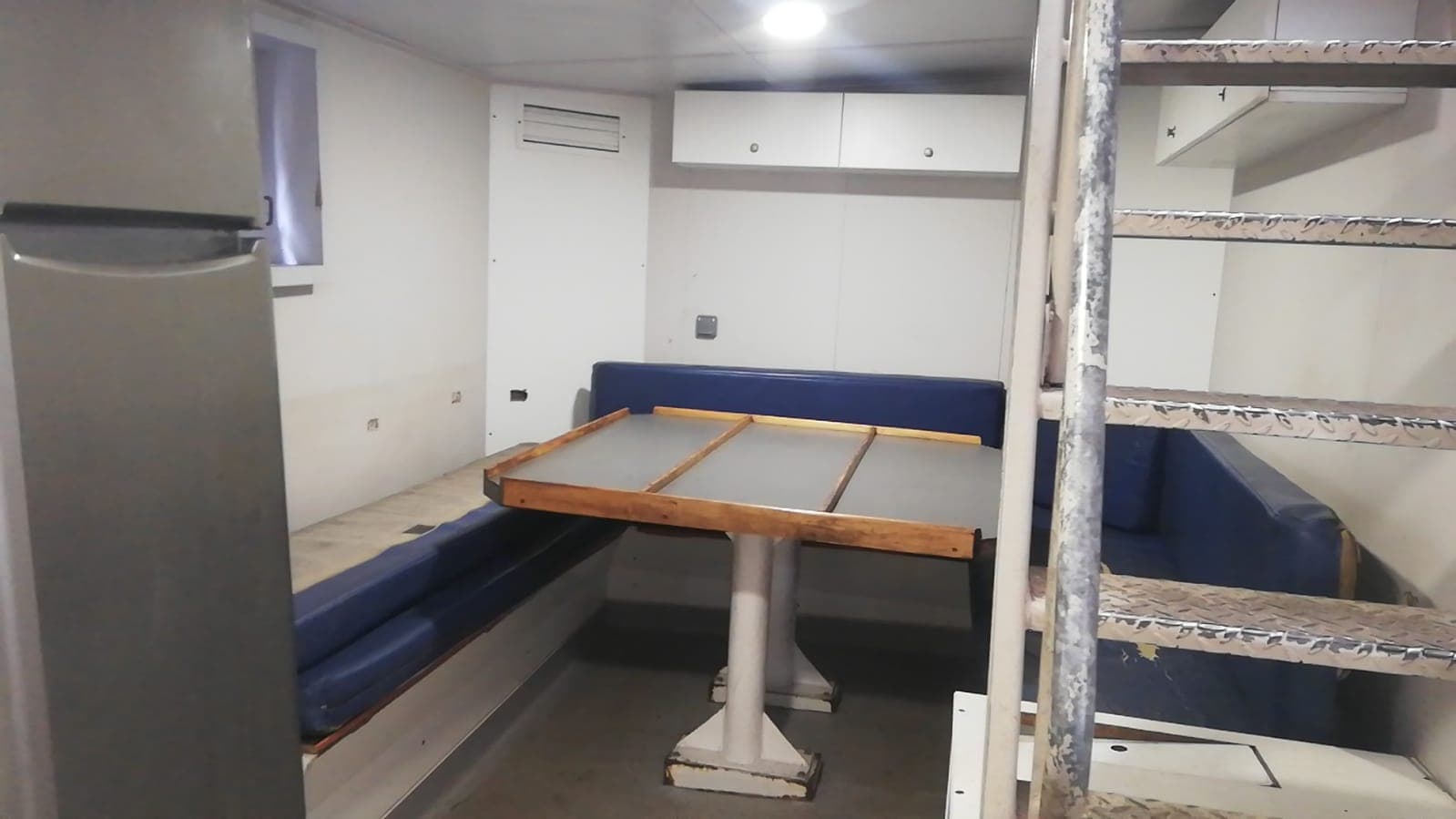 Um Atuneiro | One Longliner - ALBACARES II — imagem 9