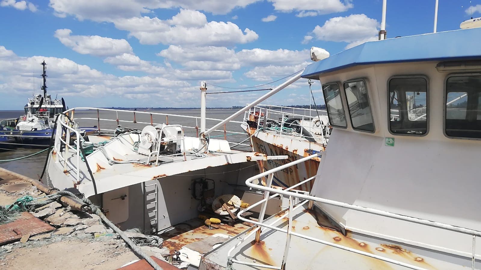 Um Atuneiro | One Longliner - ALBACARES II — imagem 12
