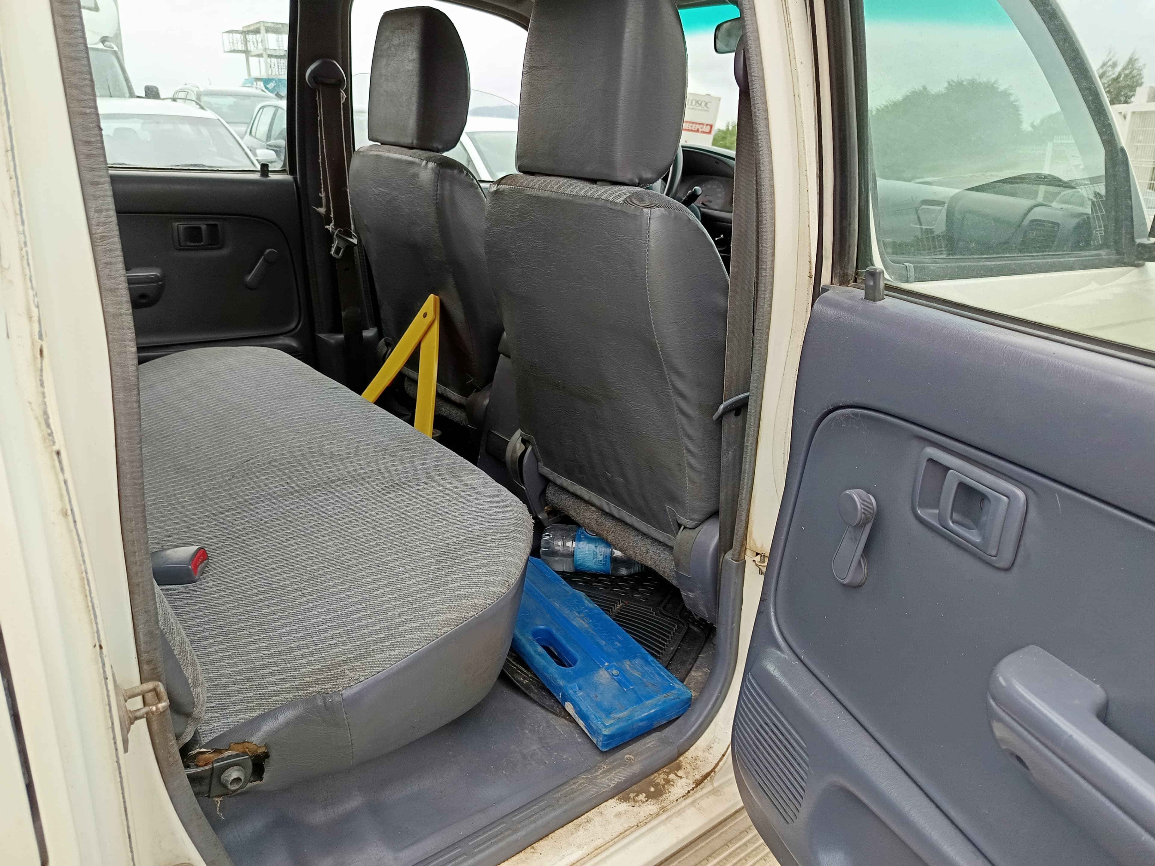 Toyota Hilux · Ano 2000 — imagem 19