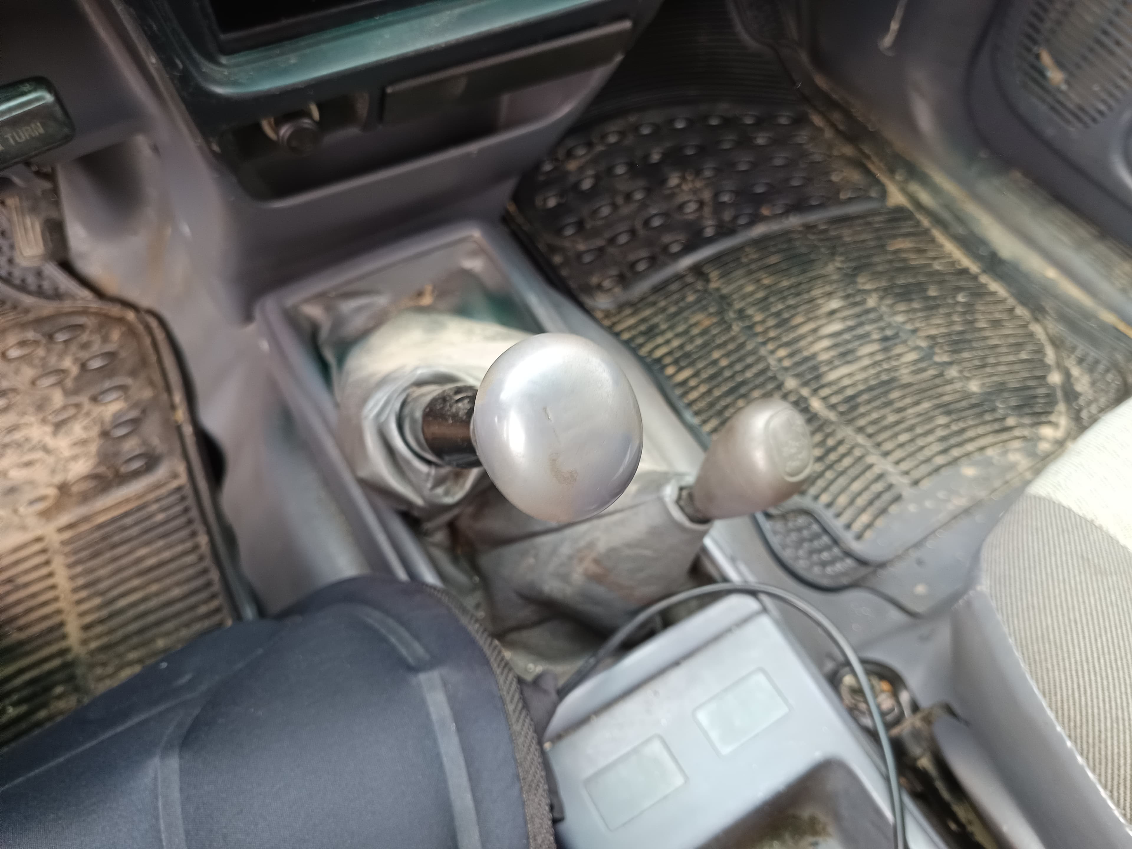 Toyota Hilux · Ano 2000 — imagem 31