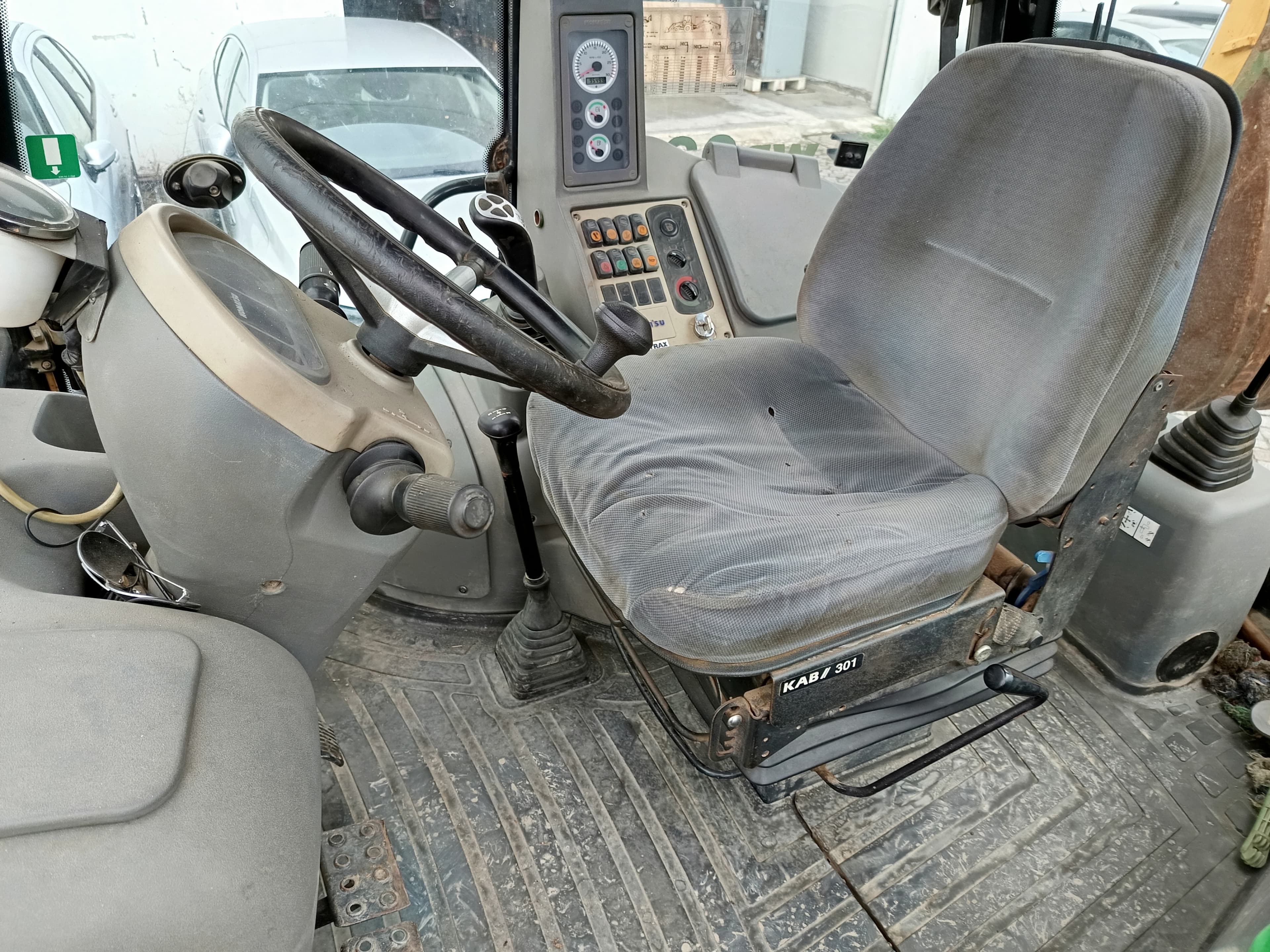 Retroescavadora Komatsu · Ano 2008 — imagem 14