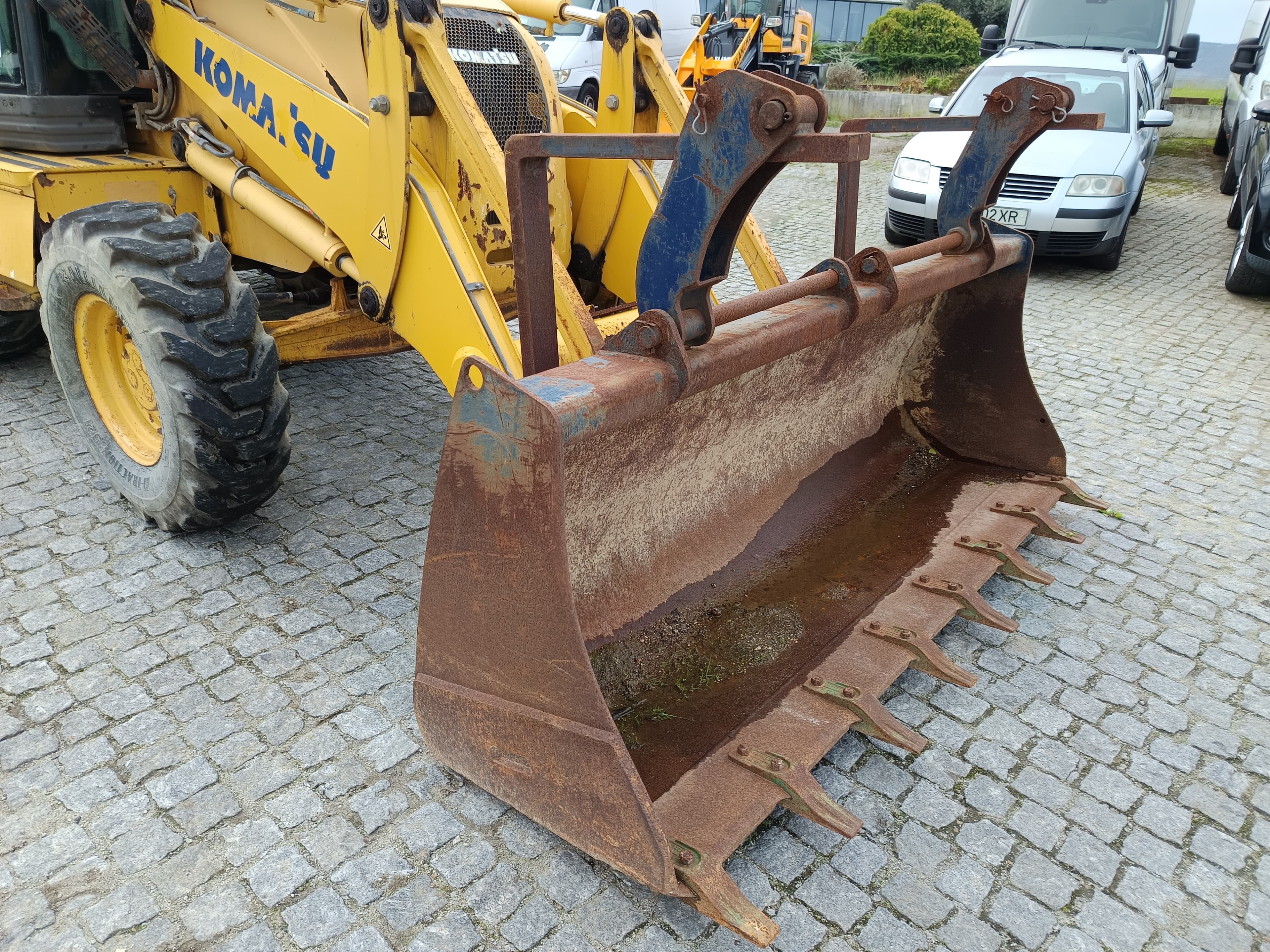 Retroescavadora Komatsu · Ano 2008 — imagem 7