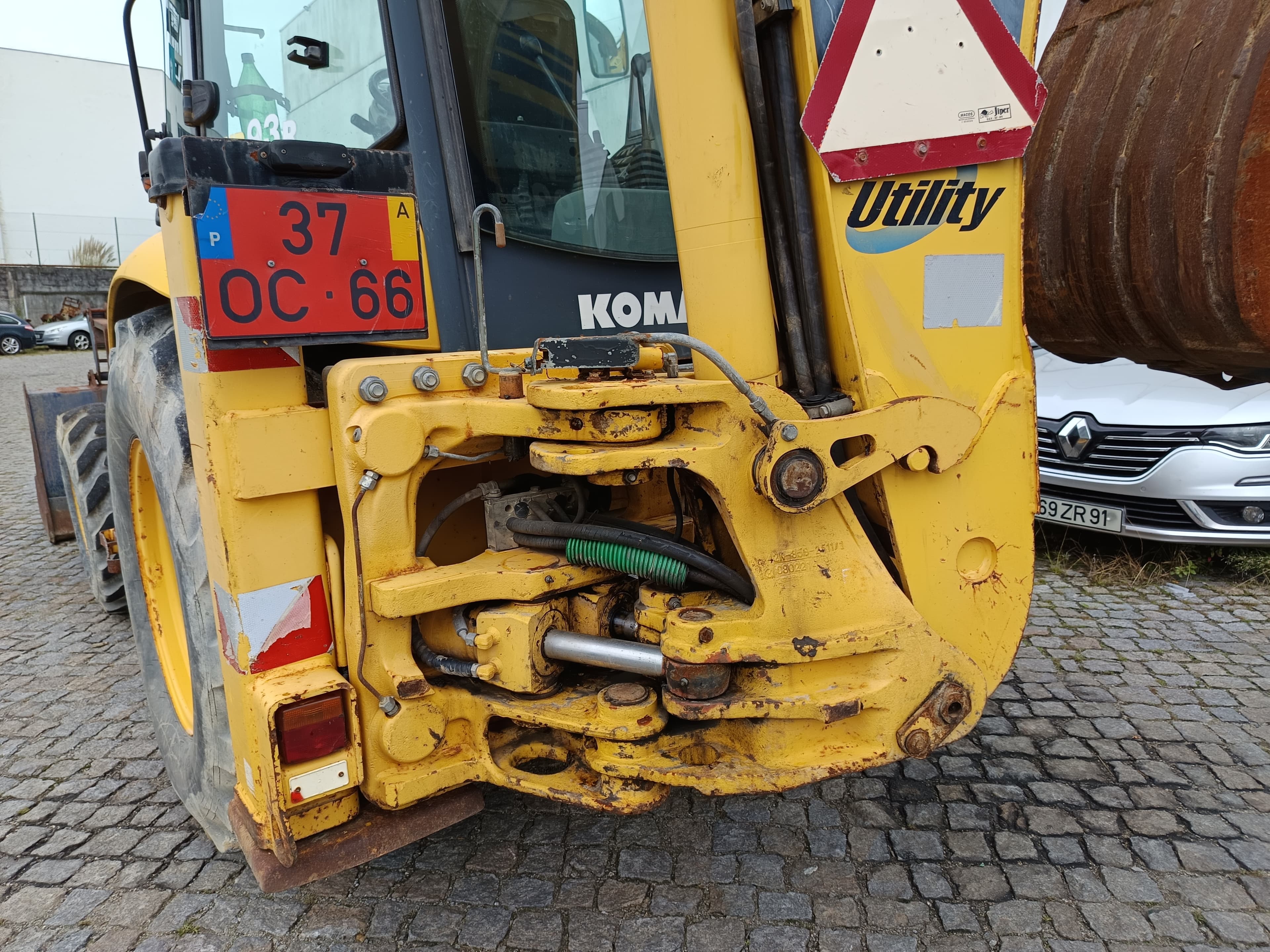 Retroescavadora Komatsu · Ano 2008 — imagem 9