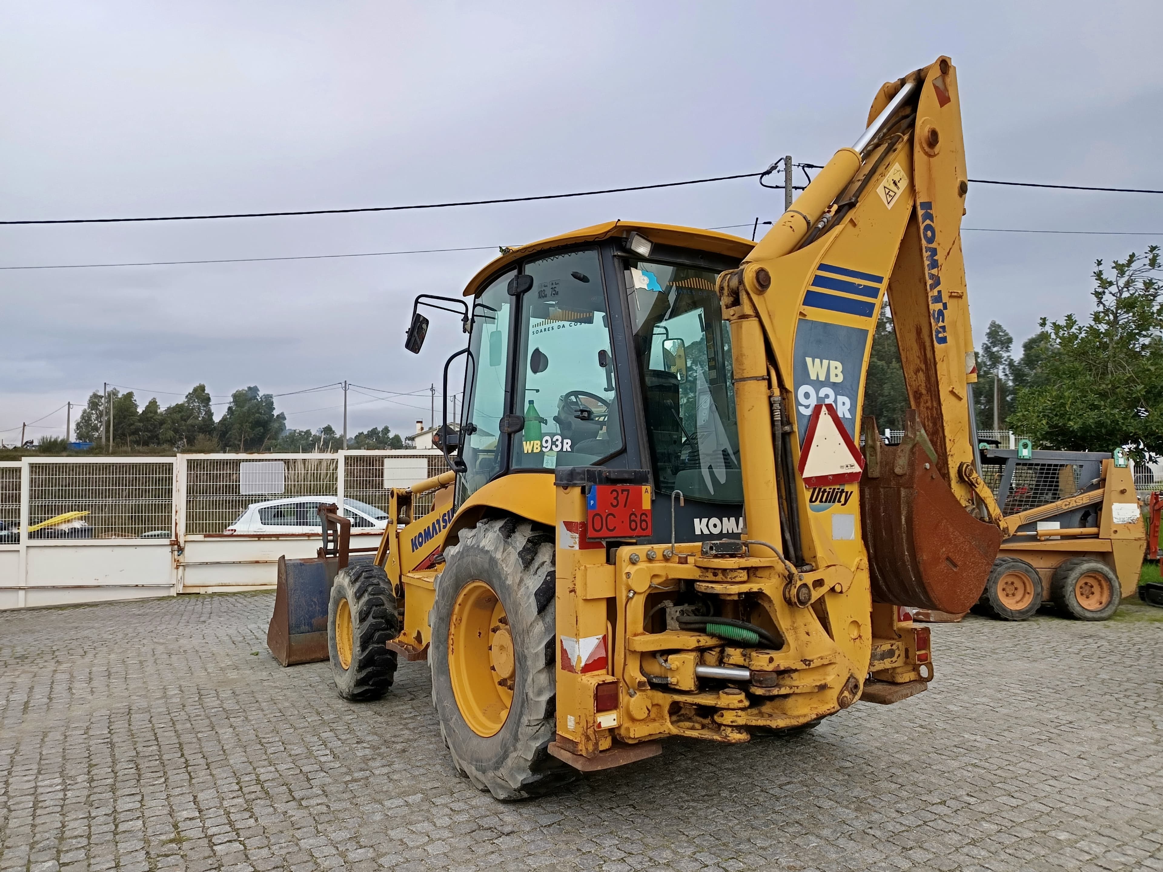 Retroescavadora Komatsu · Ano 2008 — imagem 6