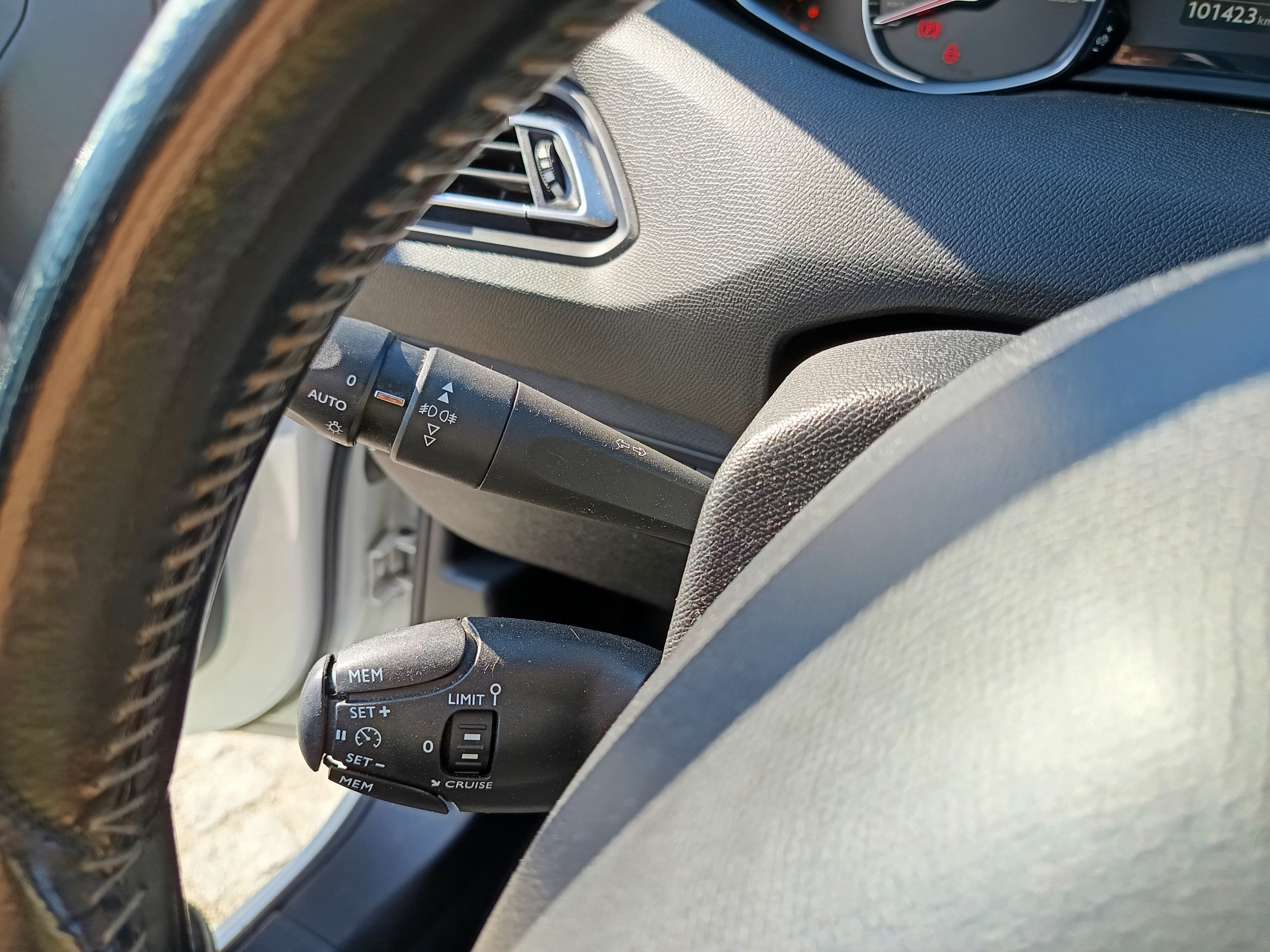 Peugeot 308 · Ano 2018 — imagem 43
