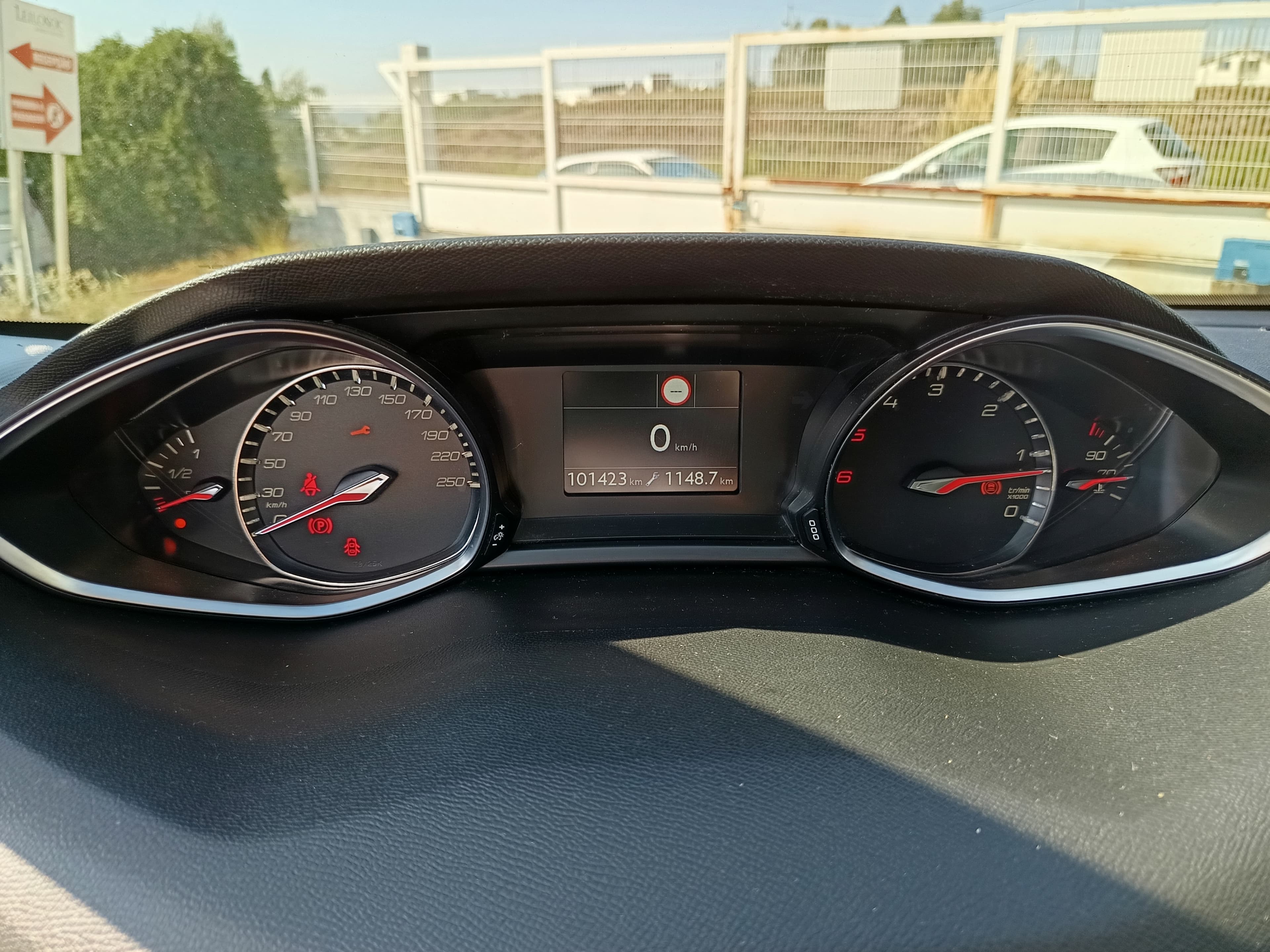 Peugeot 308 · Ano 2018 — imagem 41
