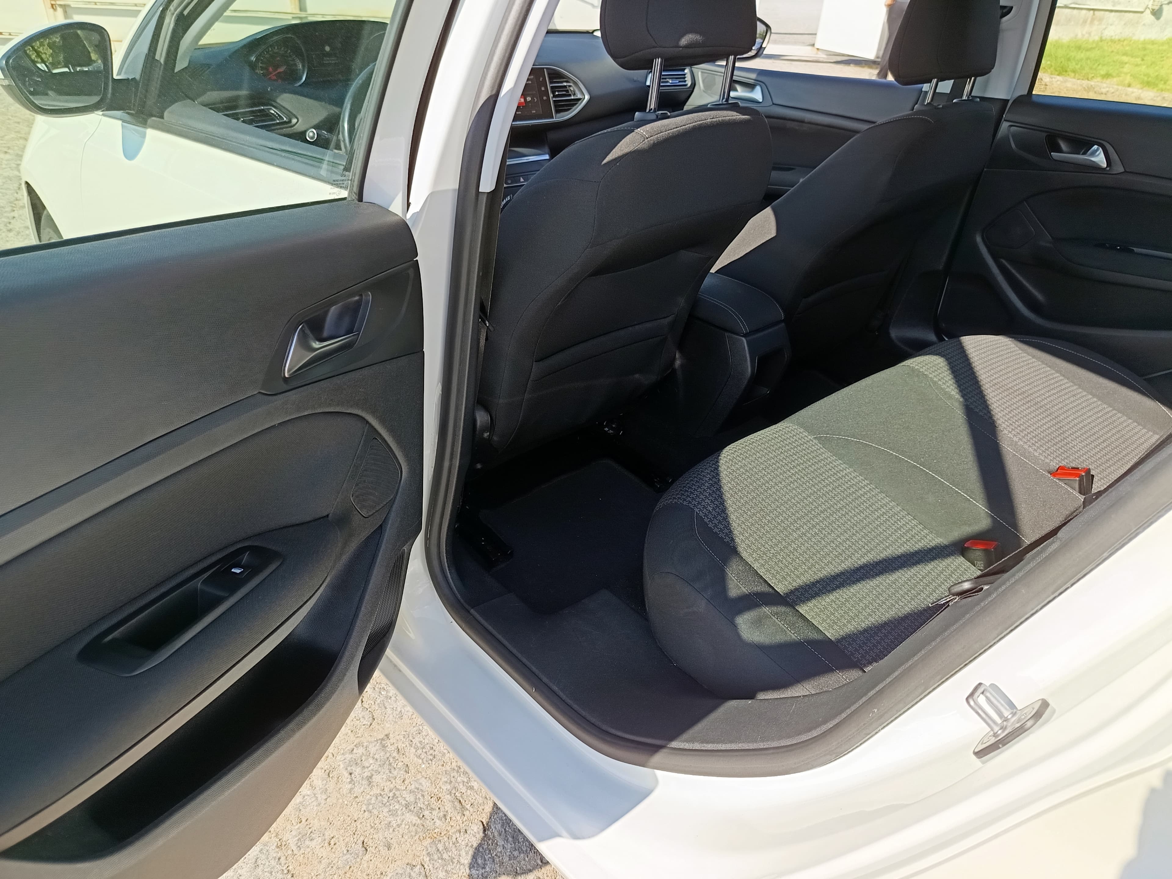 Peugeot 308 · Ano 2018 — imagem 28
