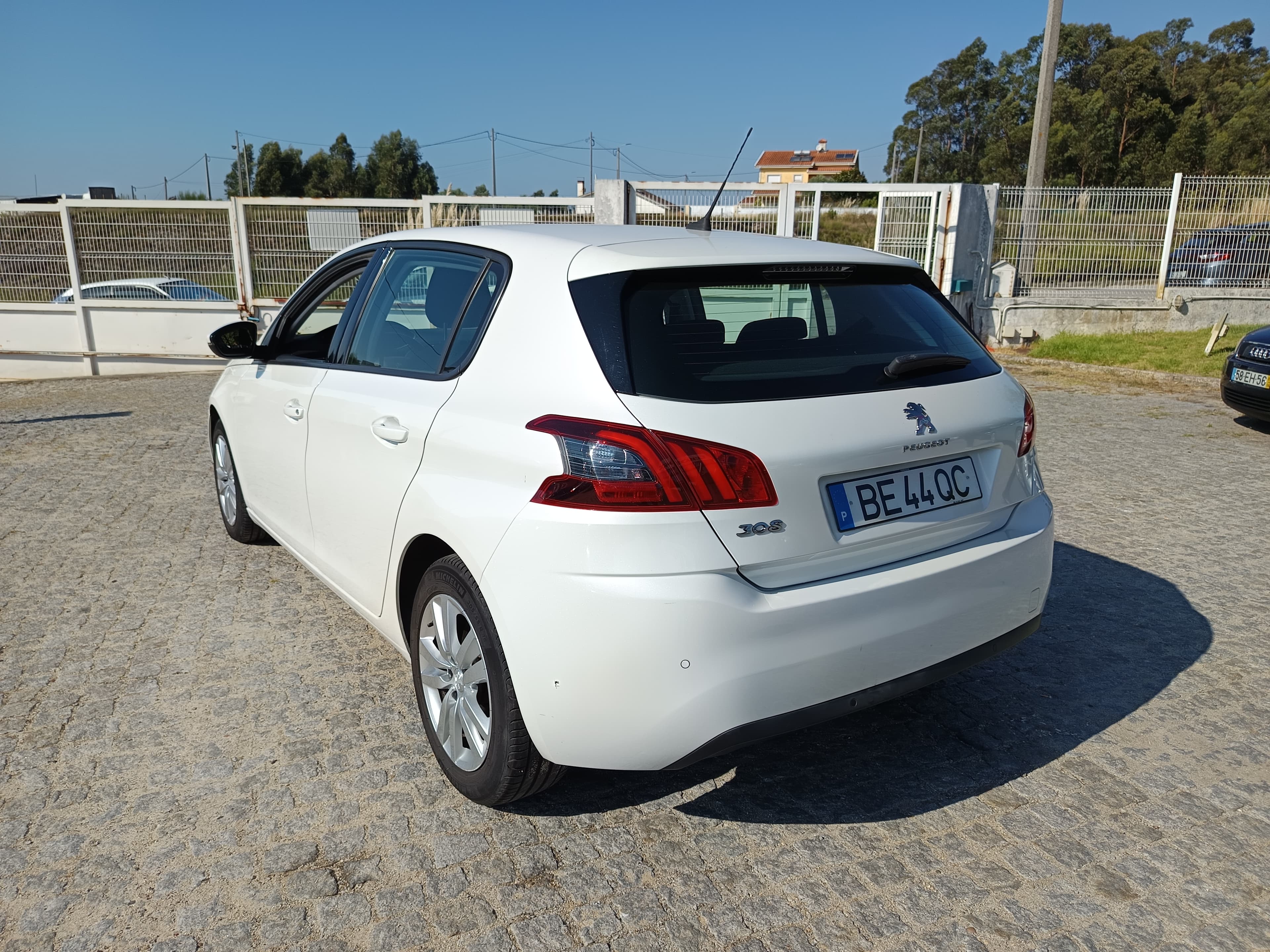 Peugeot 308 · Ano 2018 — imagem 7