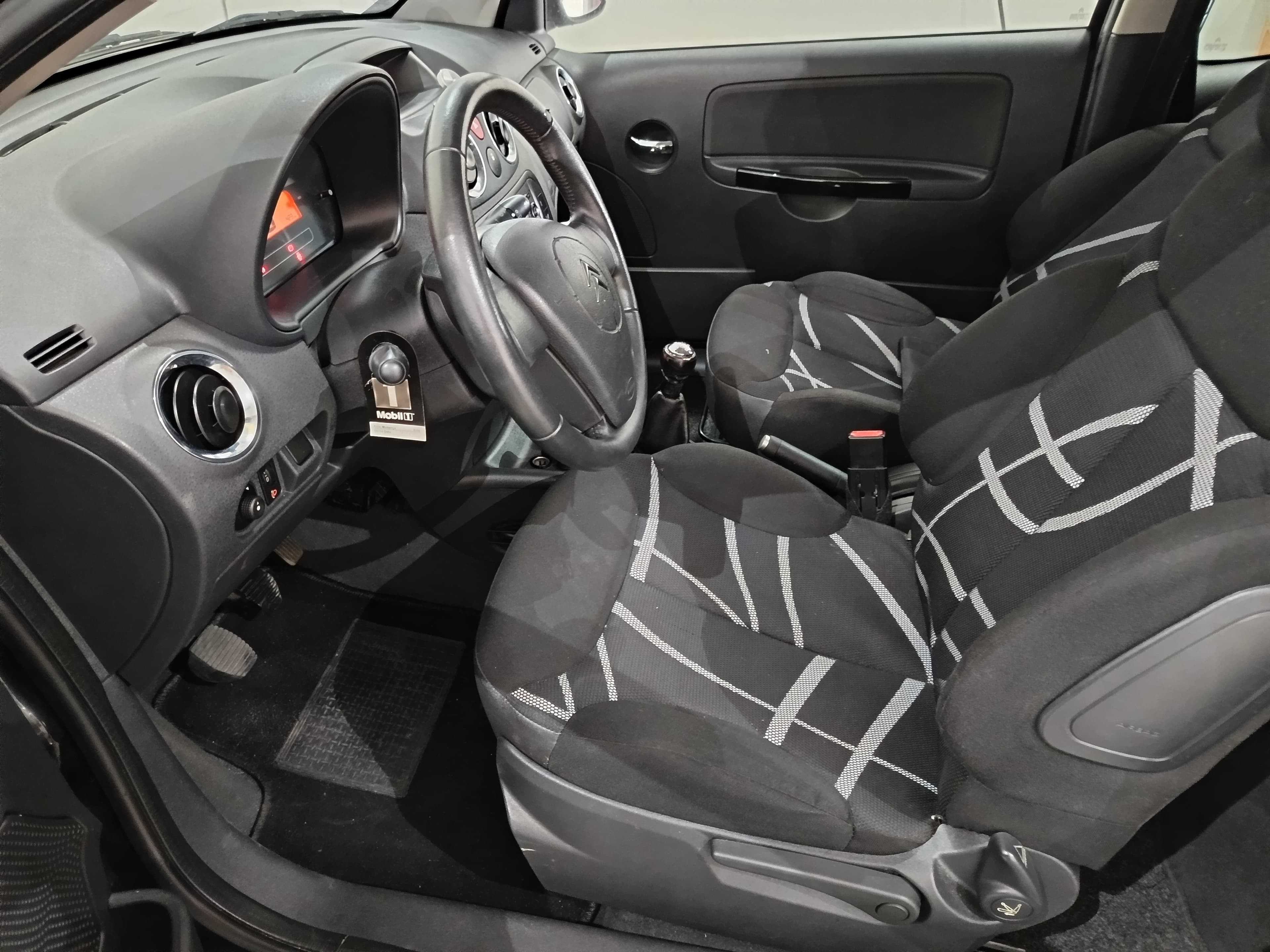 Citroën C2 · Ano 2009 — image 25