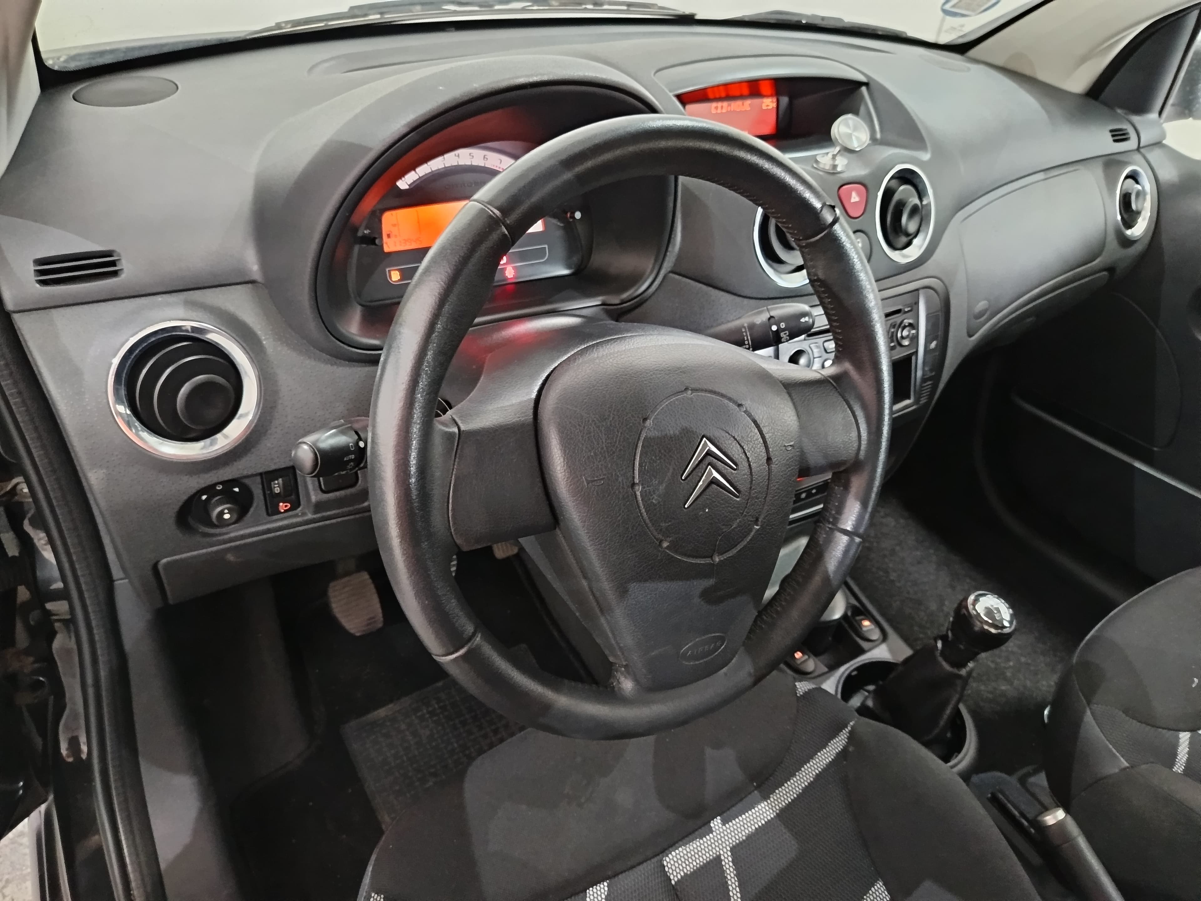 Citroën C2 · Ano 2009 — image 29