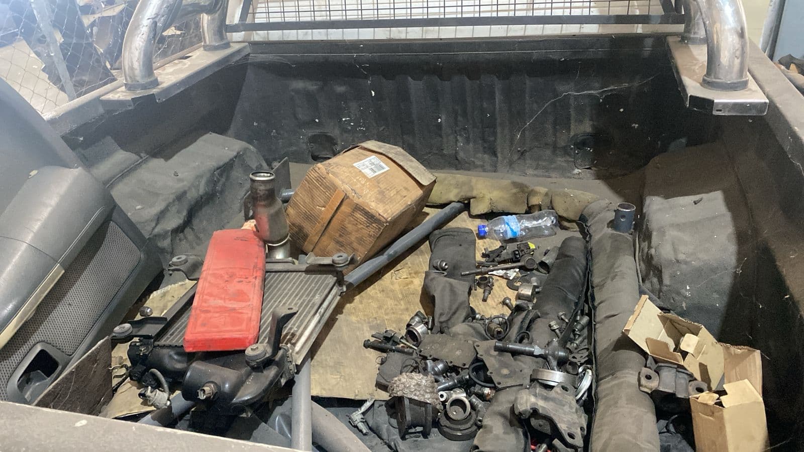 TOYOTA Hilux — image 3