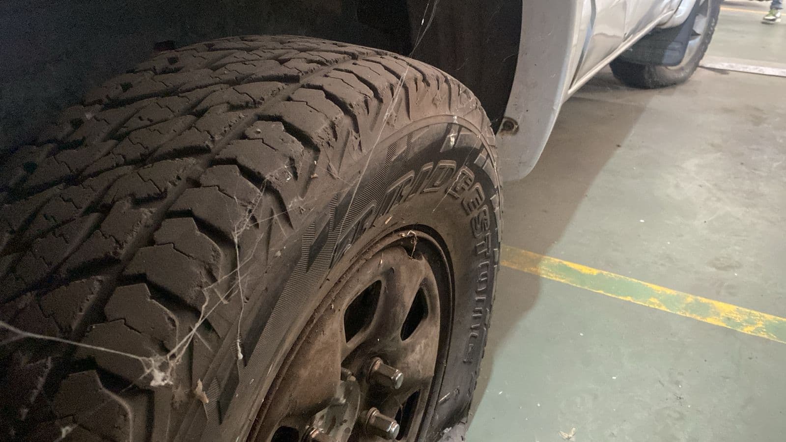TOYOTA Hilux — image 4