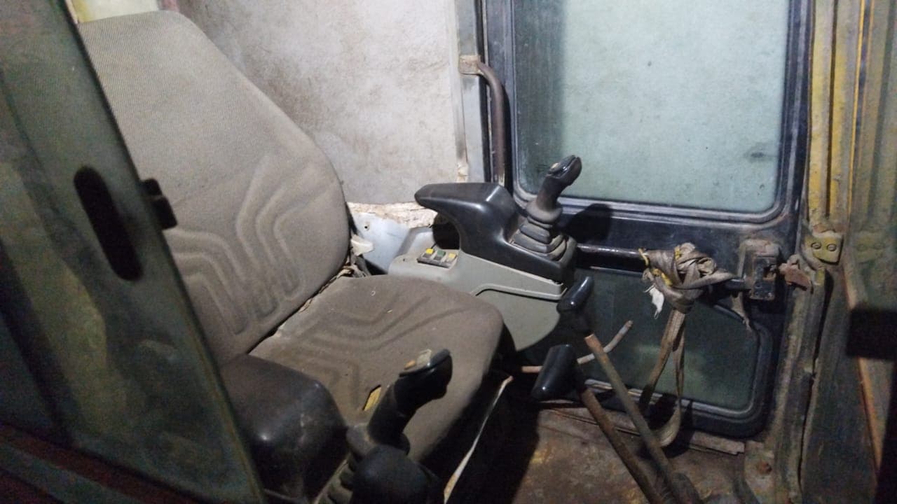 Escavadora VOLVO ECR88 — imagen 4