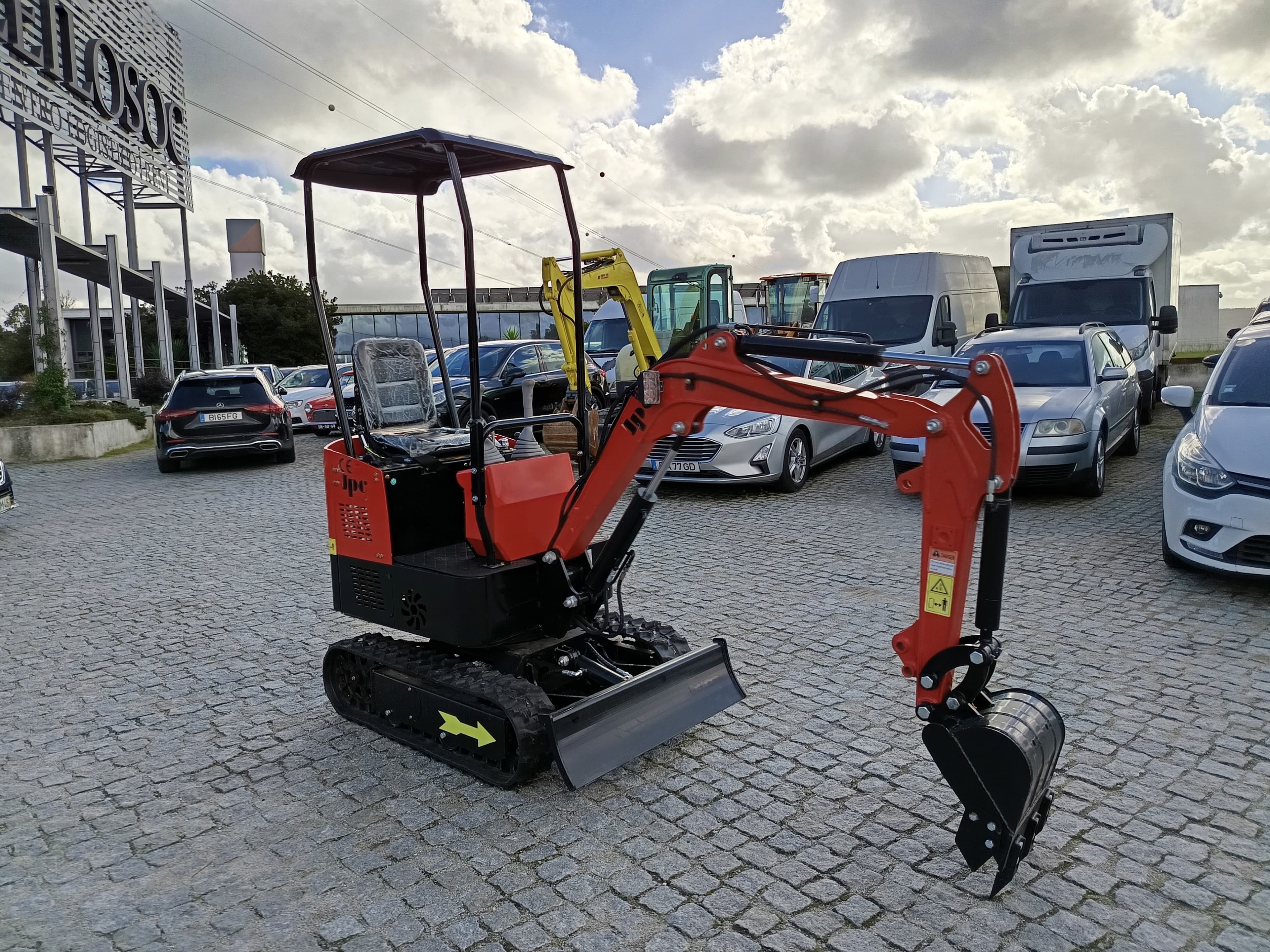 Mini Giratória JPC HT12 — image 1