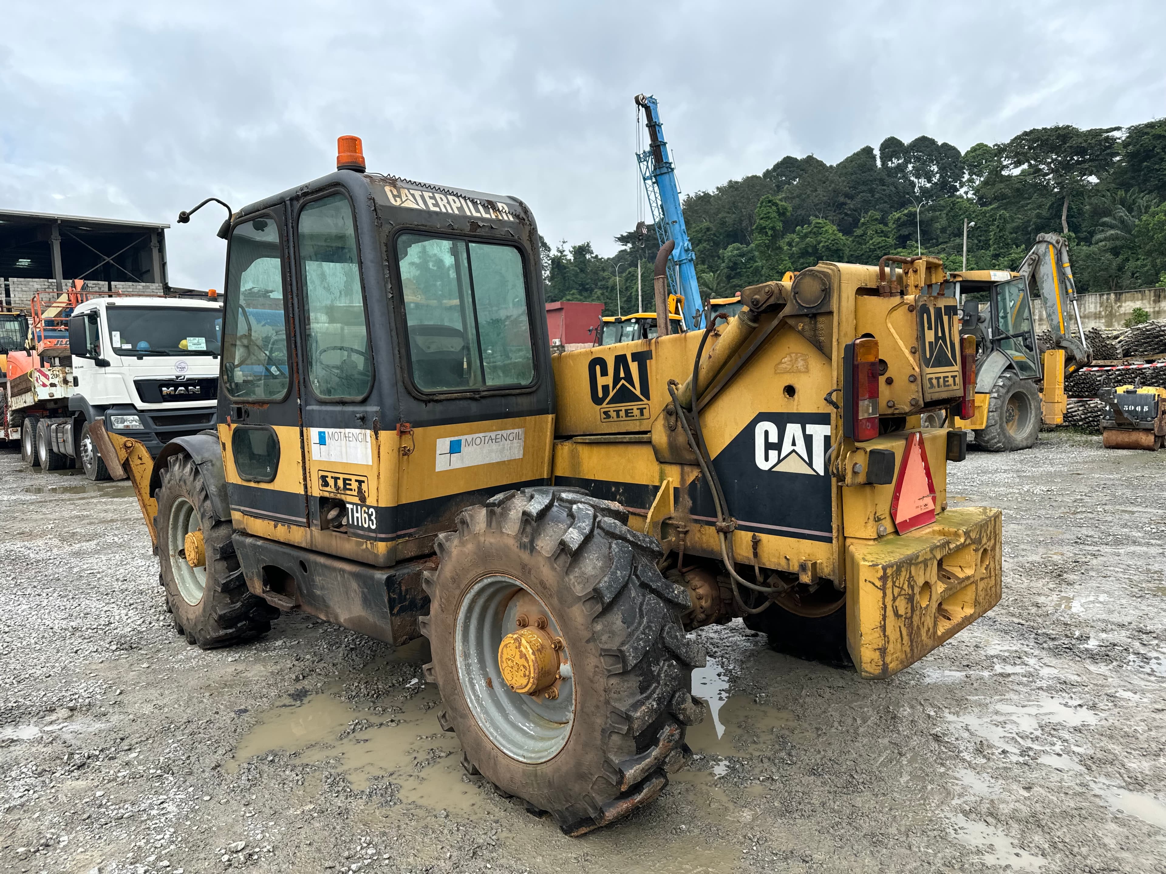 Télescopique multifonctions CATERPILLAR TH 63 — imagen 2