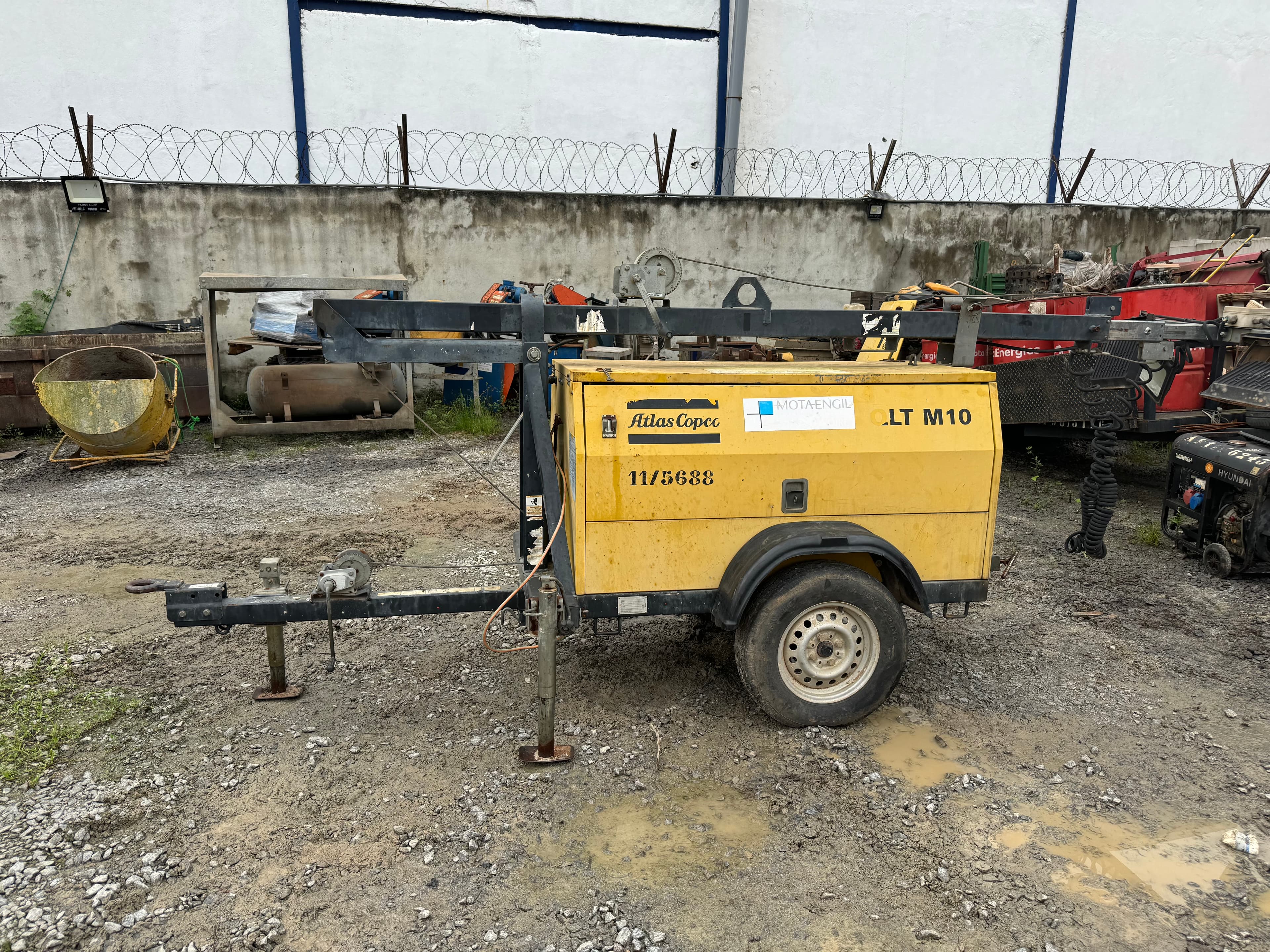 Tour d'éclairage ATLAS COPCO QLT M10 — imagem 2