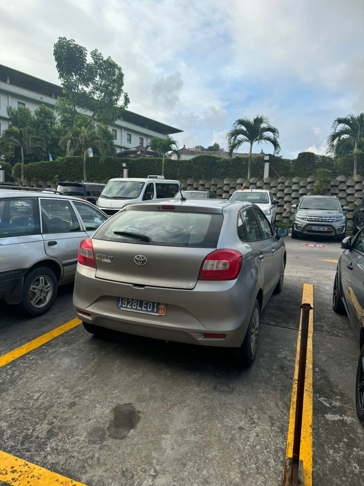 Véhicule léger TOYOTA STARLET — imagen 4