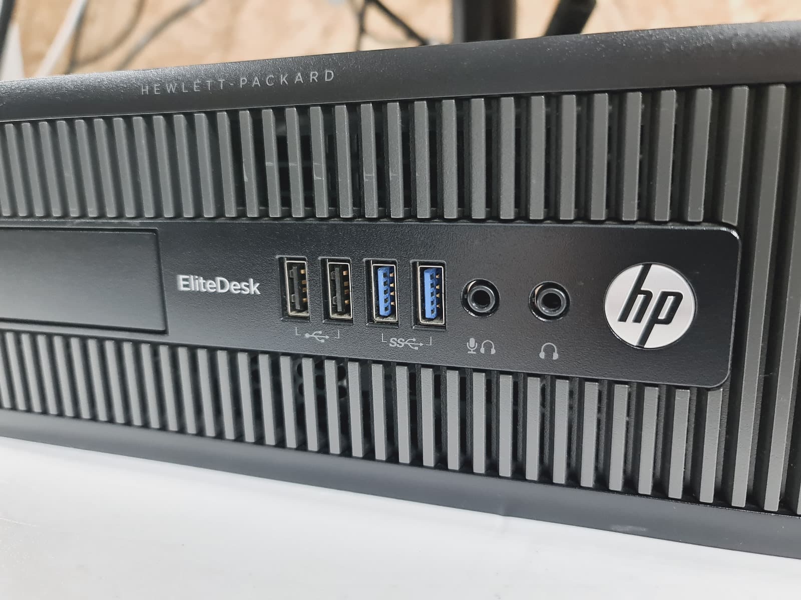 Computador HP EliteDesk 800 — imagen 2