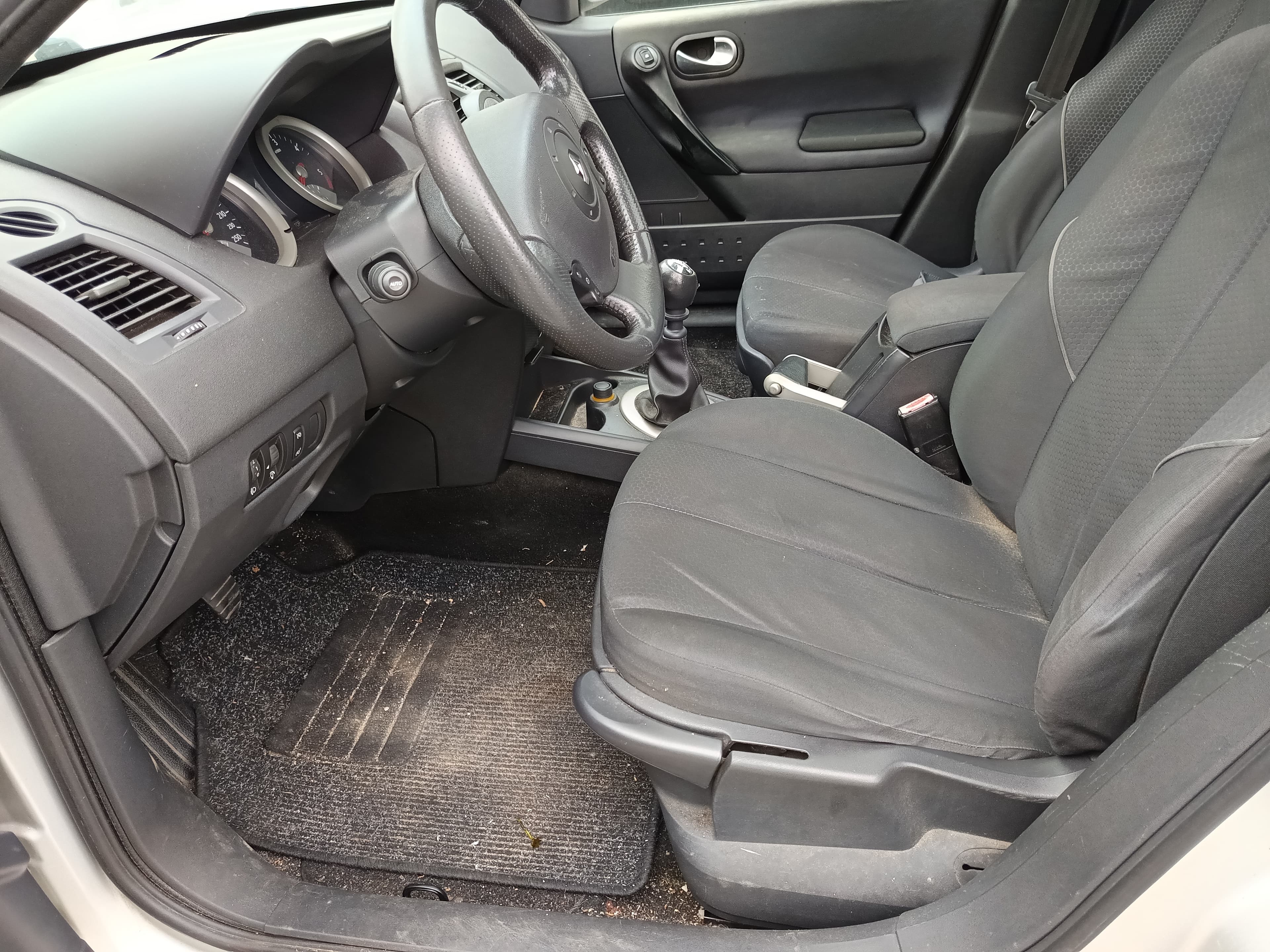 Renault Mégane · Ano 2005 — imagem 32