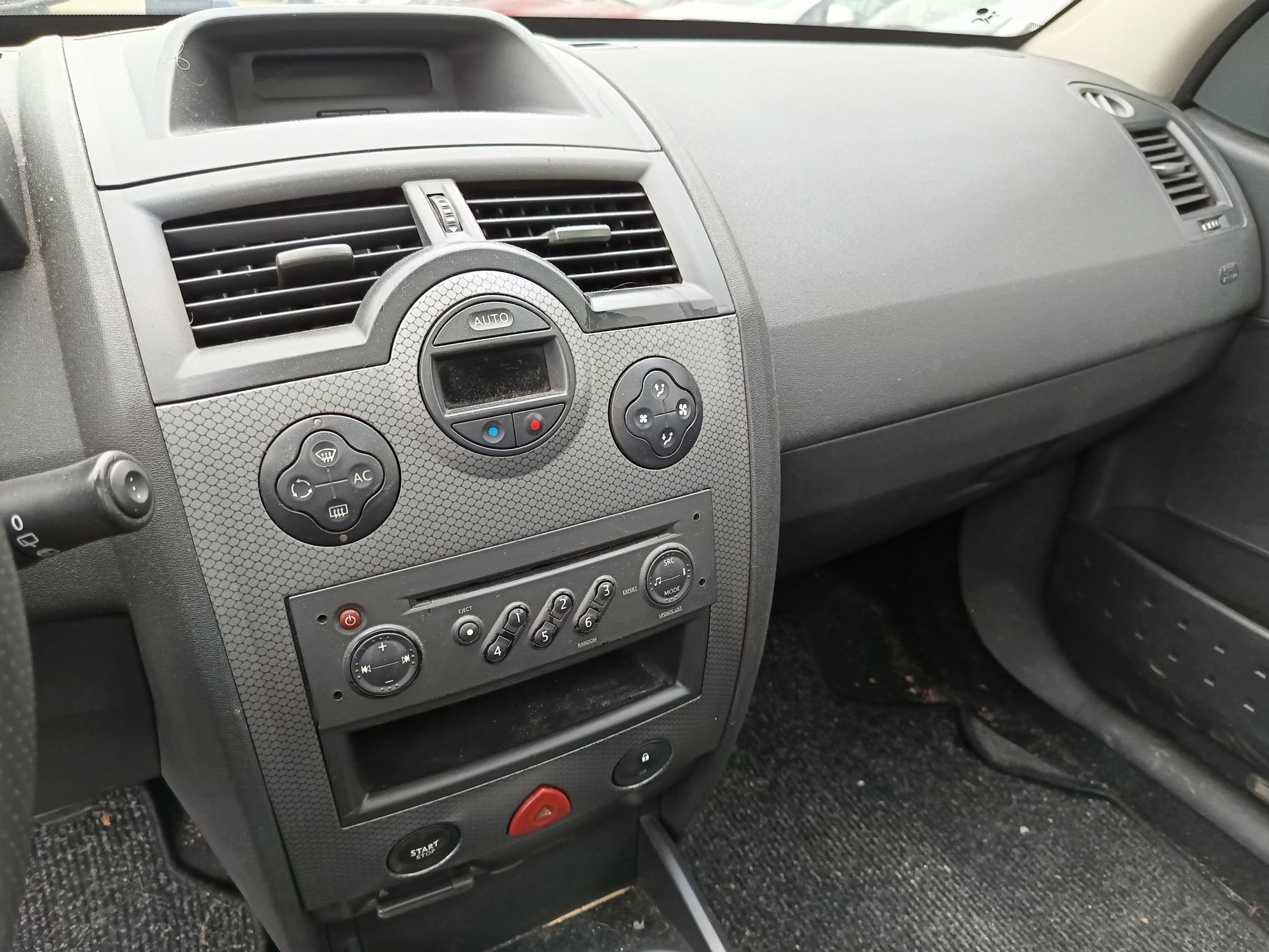 Renault Mégane · Ano 2005 — imagem 34