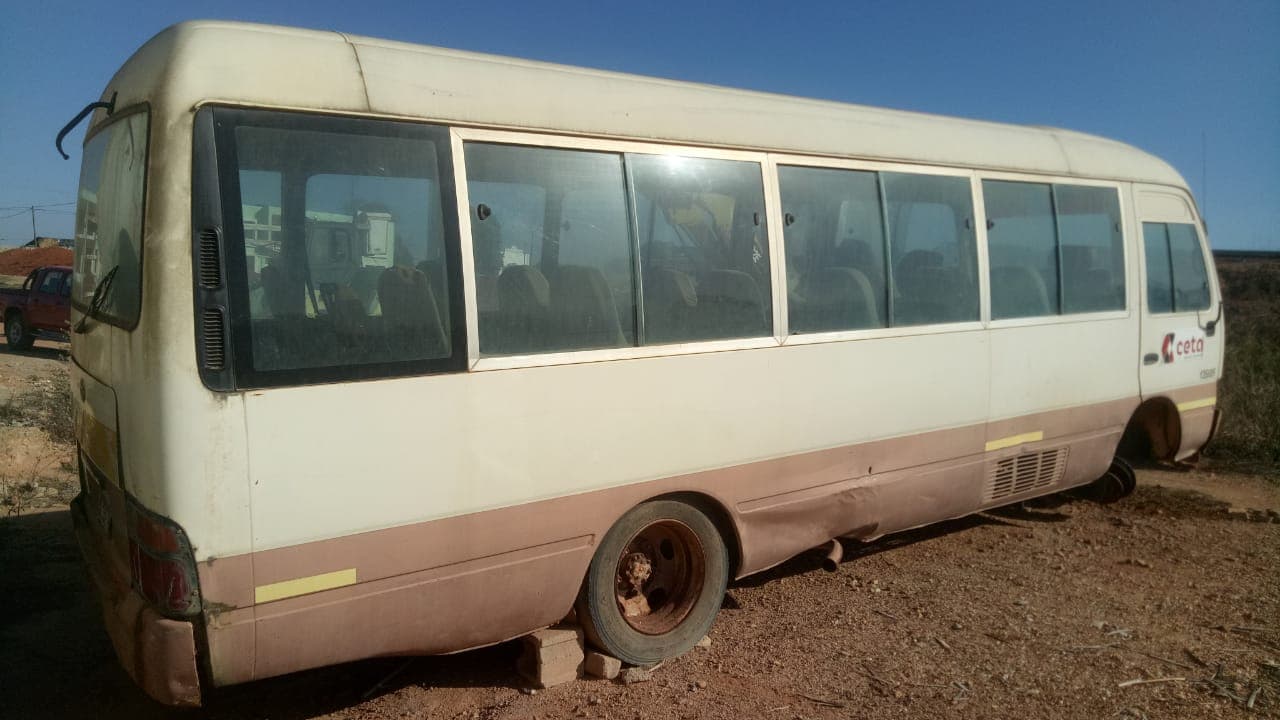 Toyota Coaster — imagem 3