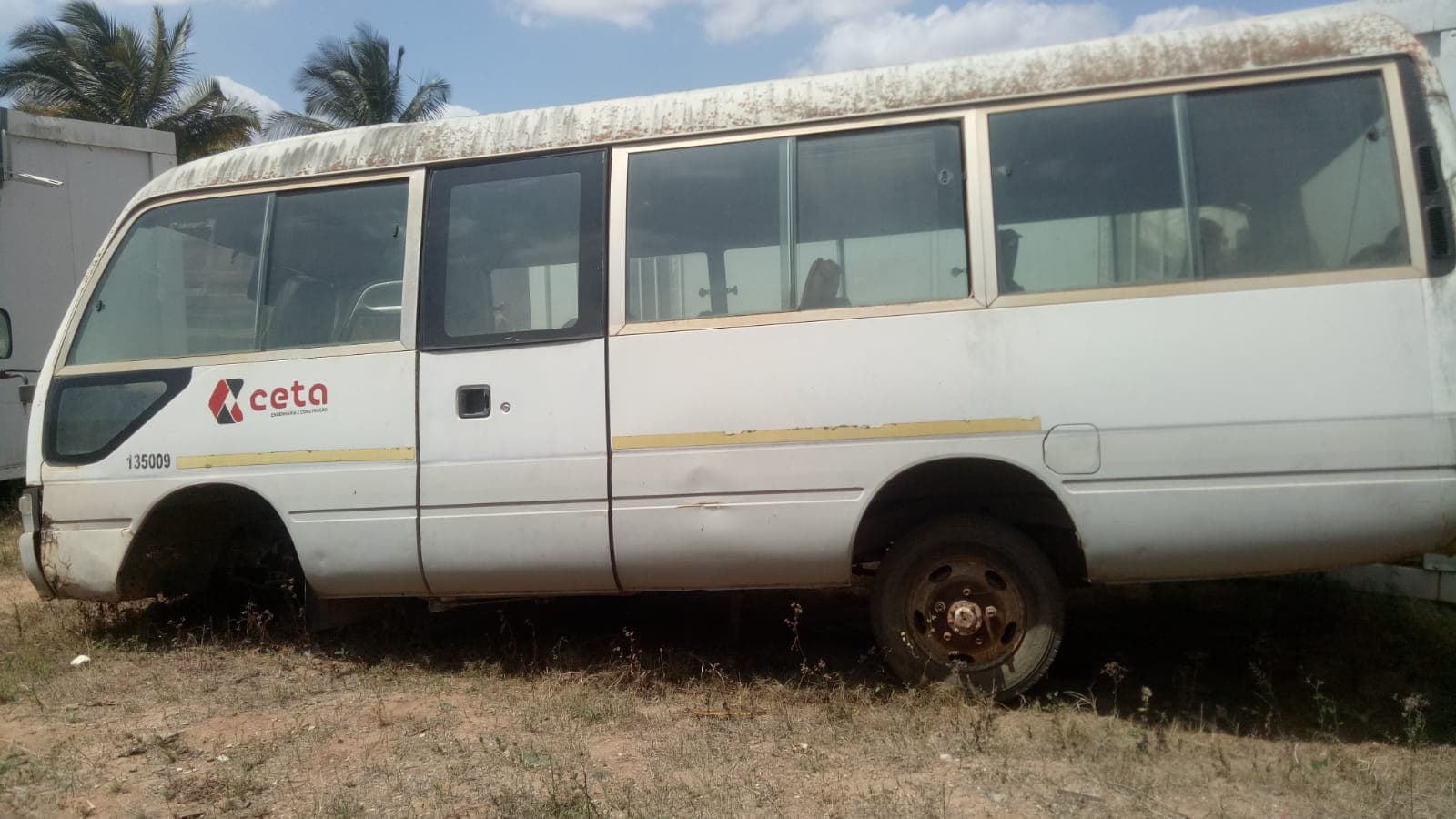 Toyota Coaster — imagen 5