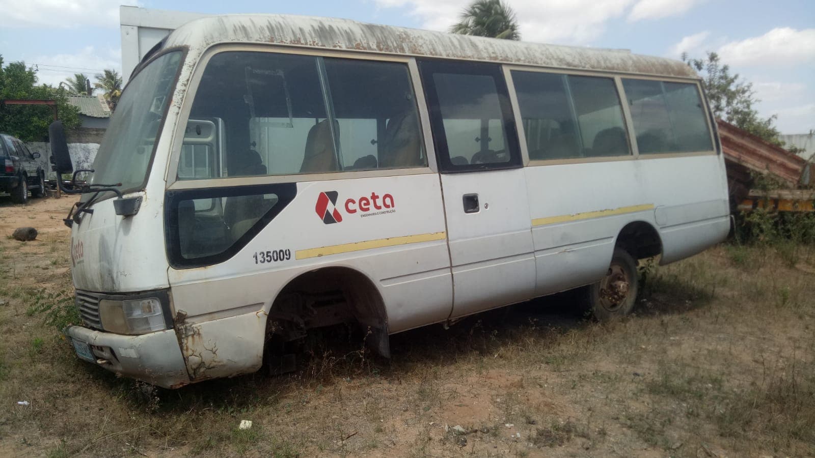 Toyota Coaster — imagen 6