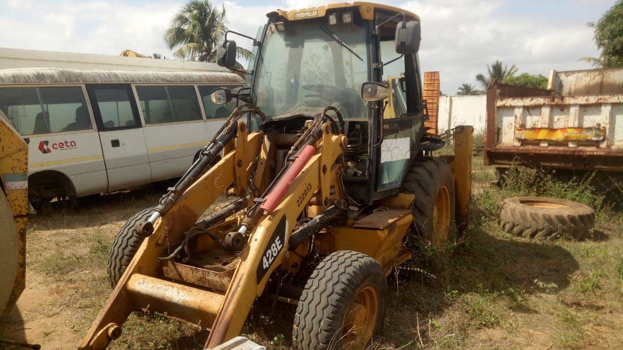 Retroescavadeira - Caterpillar/428E
