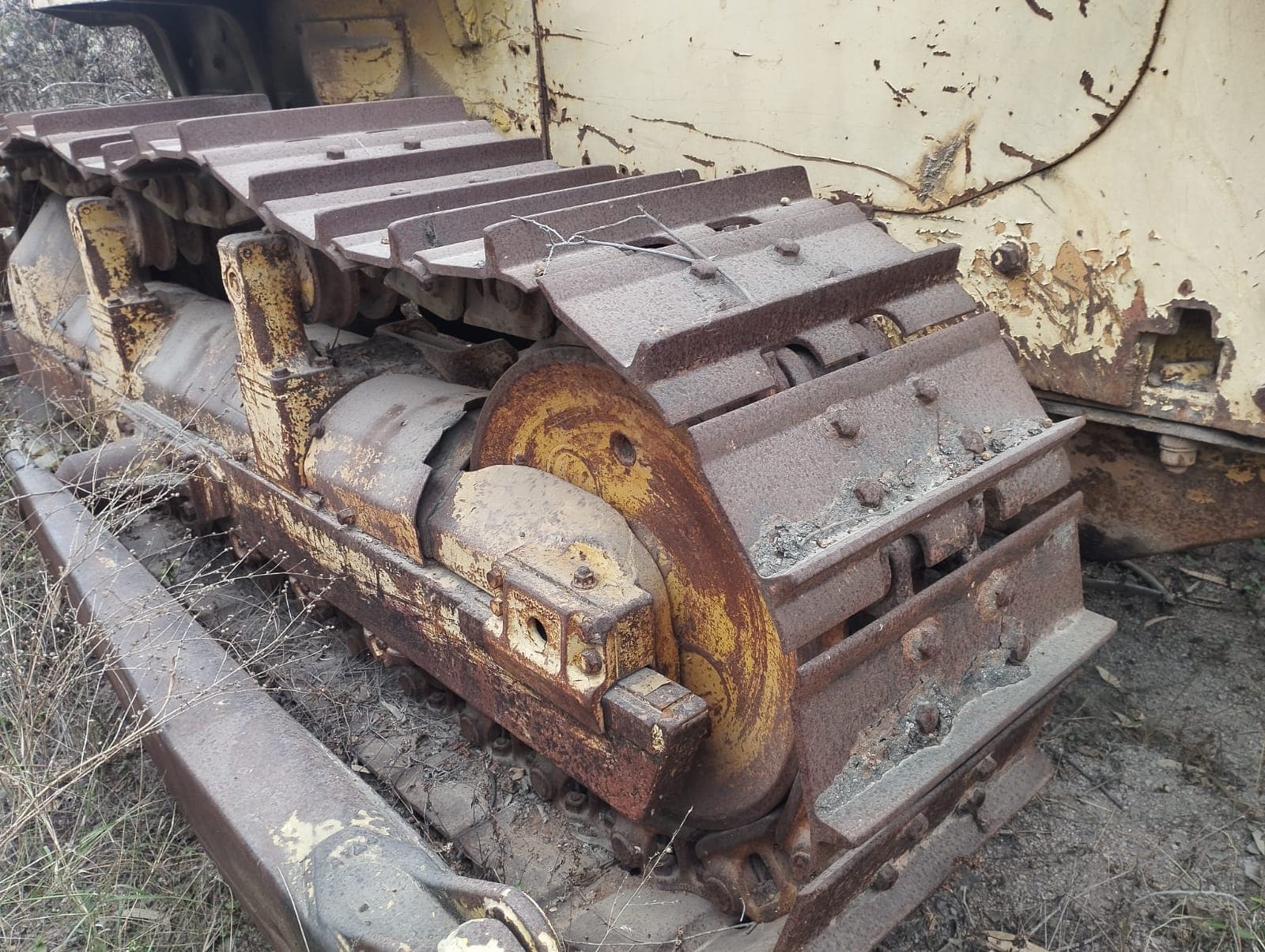 Bulldozer  - Komatsu/D65A-6 — image 3