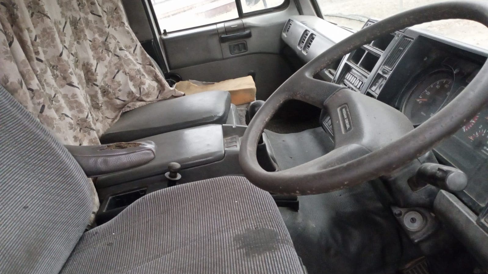 Nissan/UD290 — imagem 2