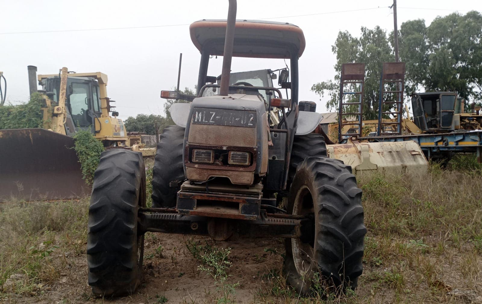 Trator - Valtra/800 — imagem 5