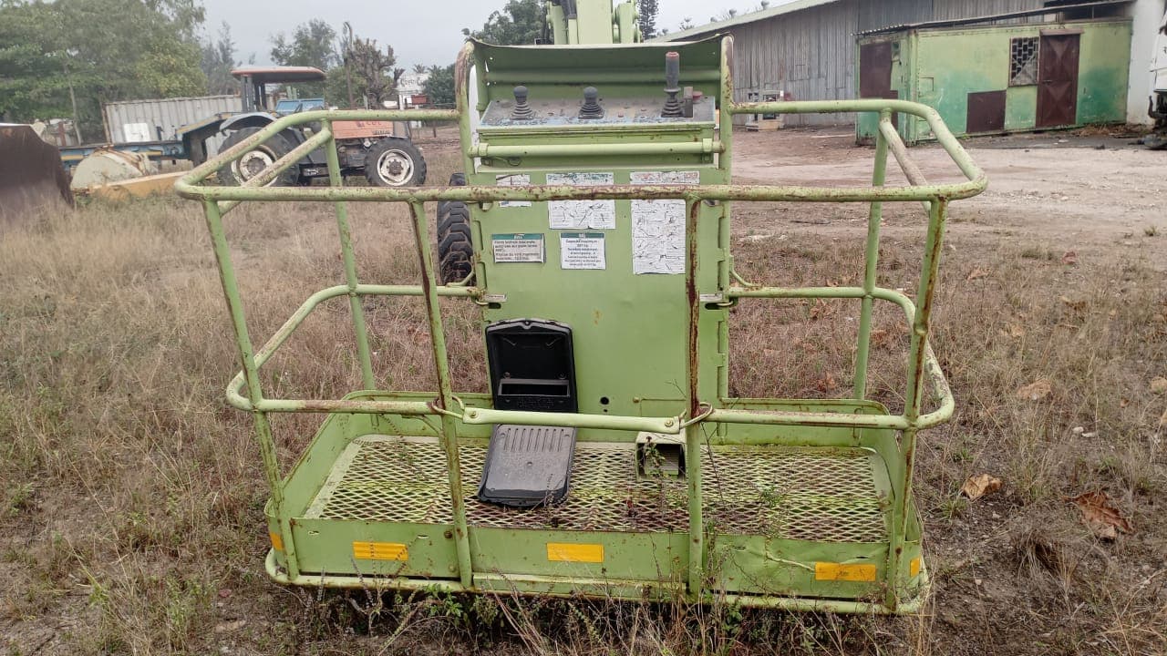 Plataforma elevatória Genie — imagen 6