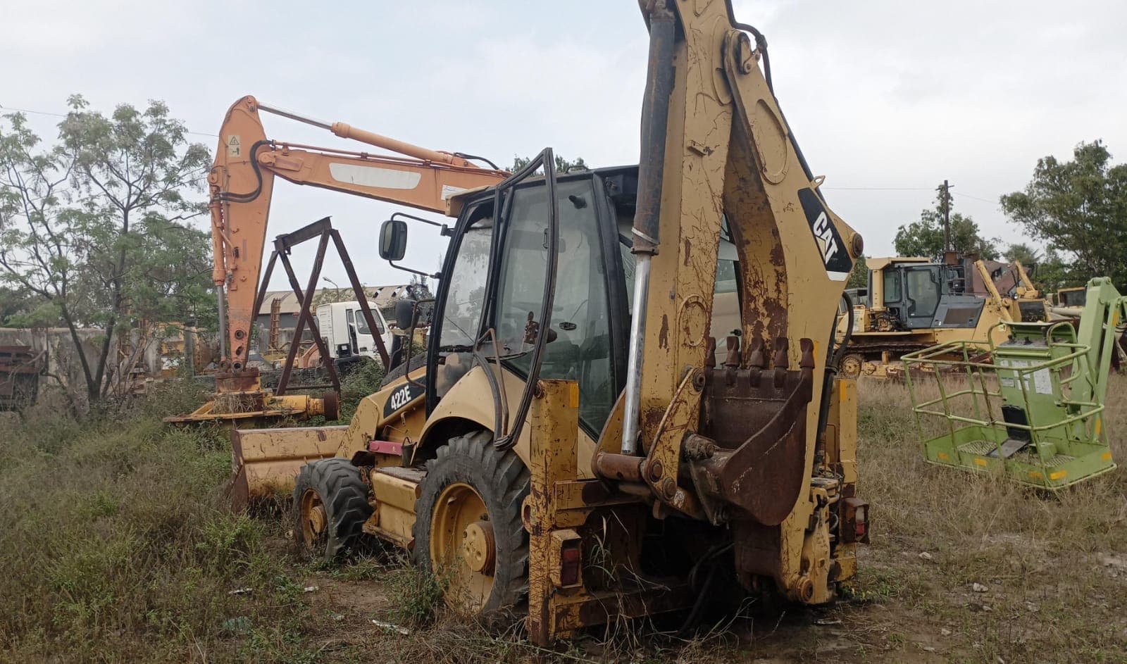 Escavadeira - Caterpillar/422E — imagem 6