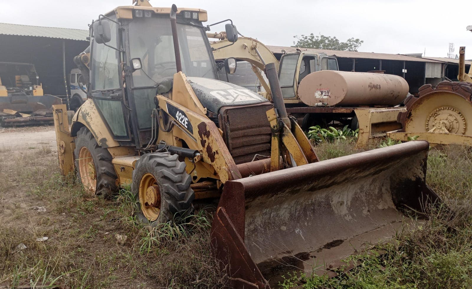 Escavadeira - Caterpillar/422E — imagem 4