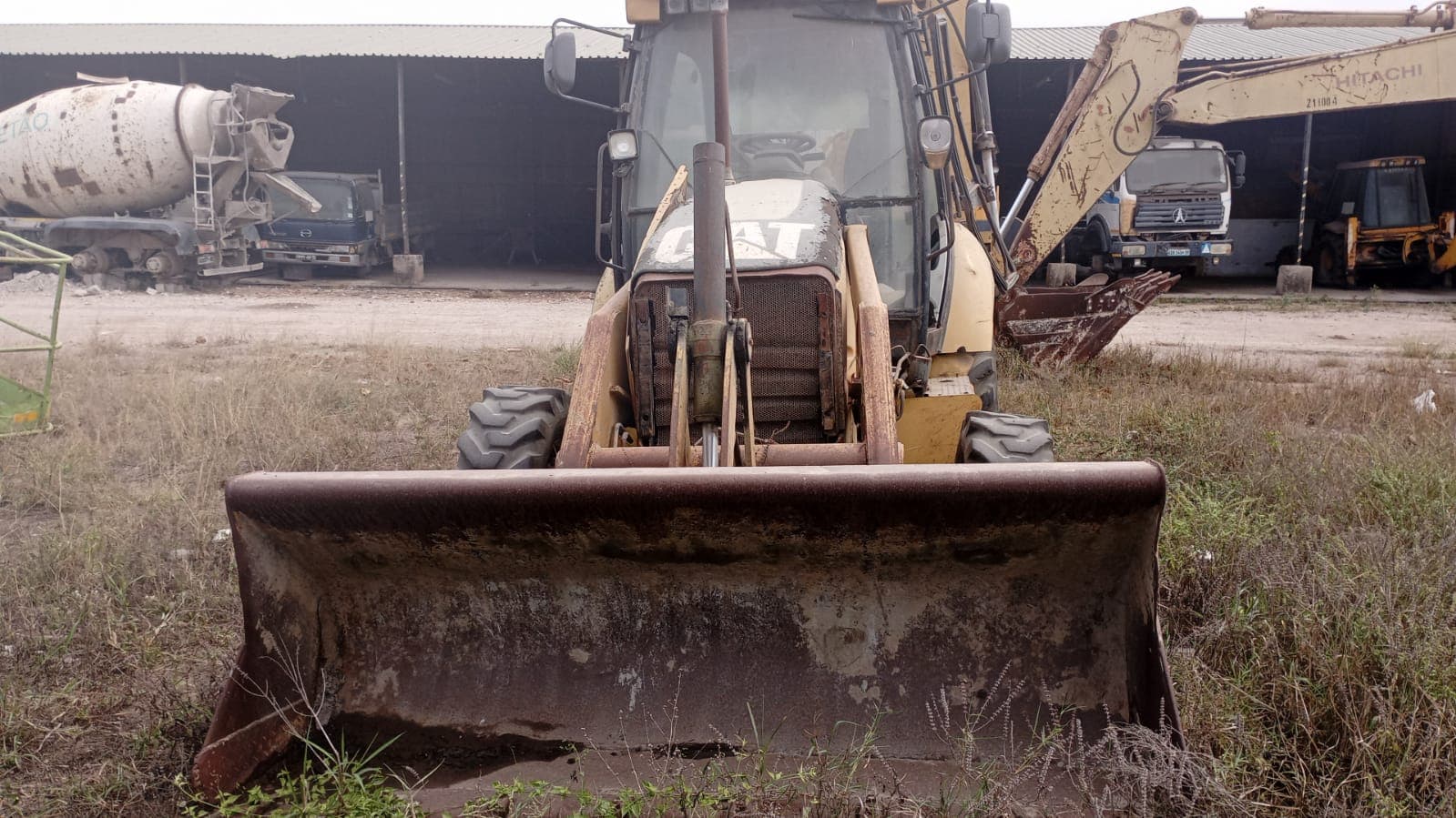 Escavadeira - Caterpillar/422E — imagem 1
