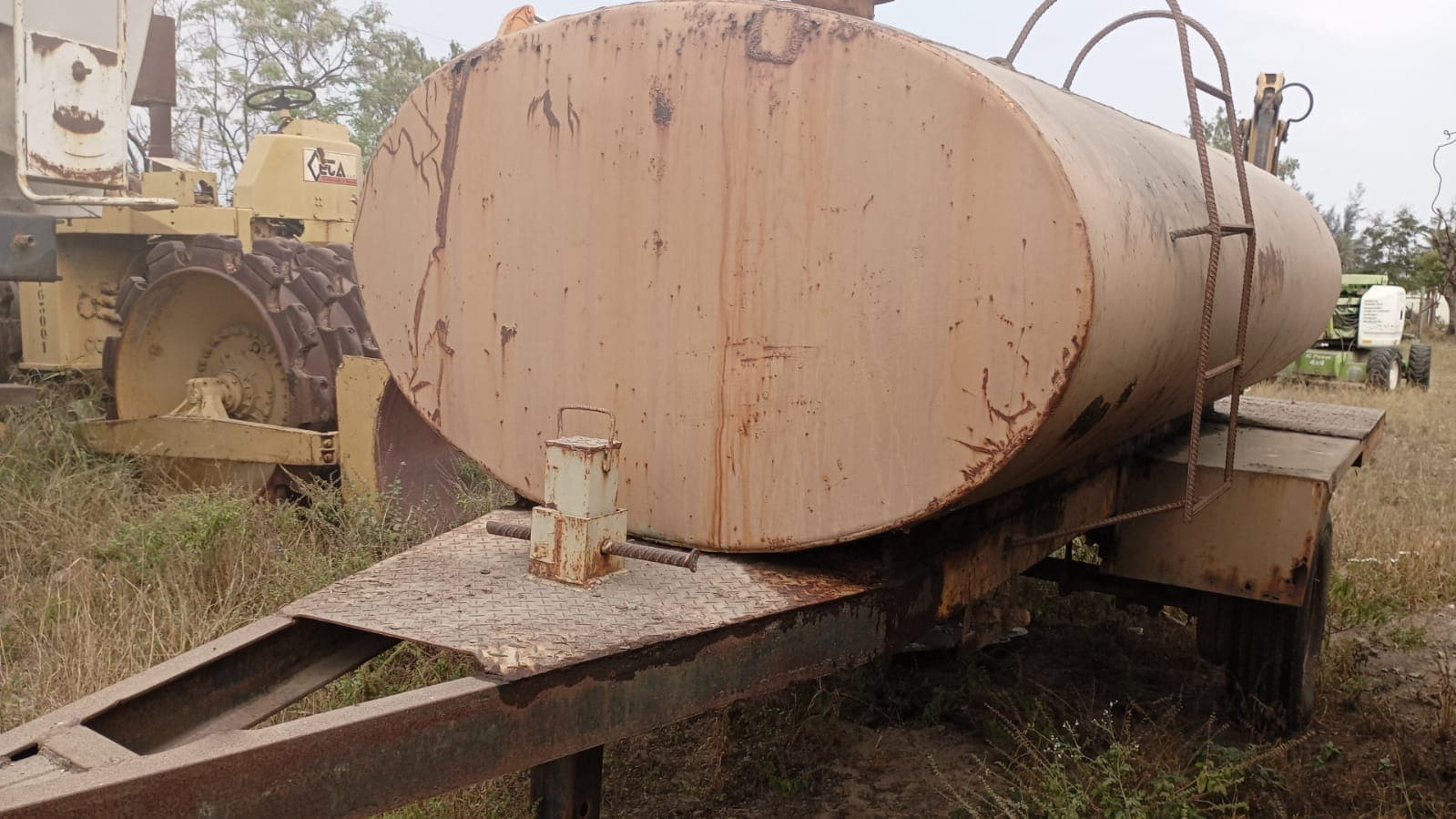 Tanque metálico para água — imagem 3