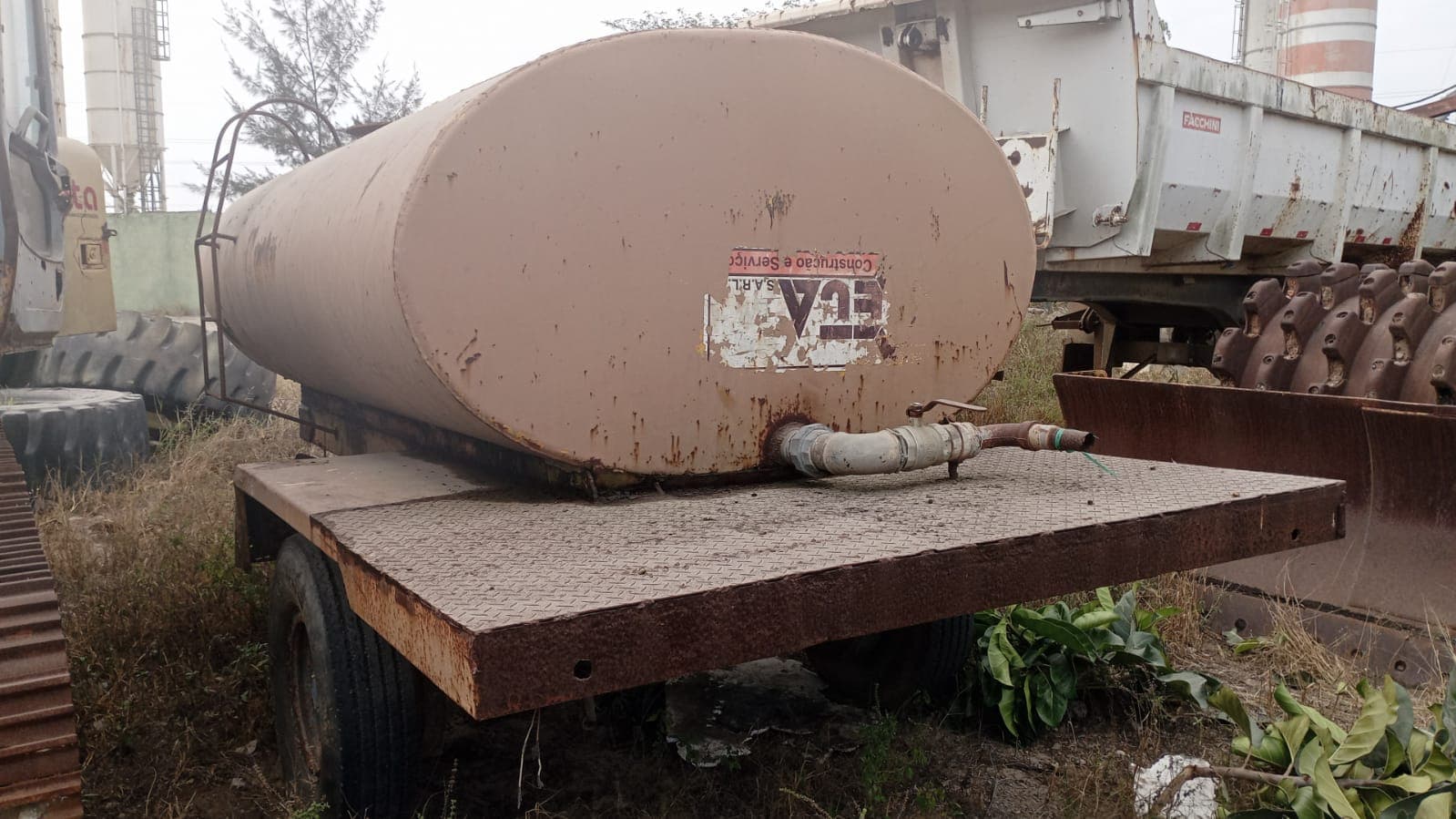 Tanque metálico para água — imagem 2