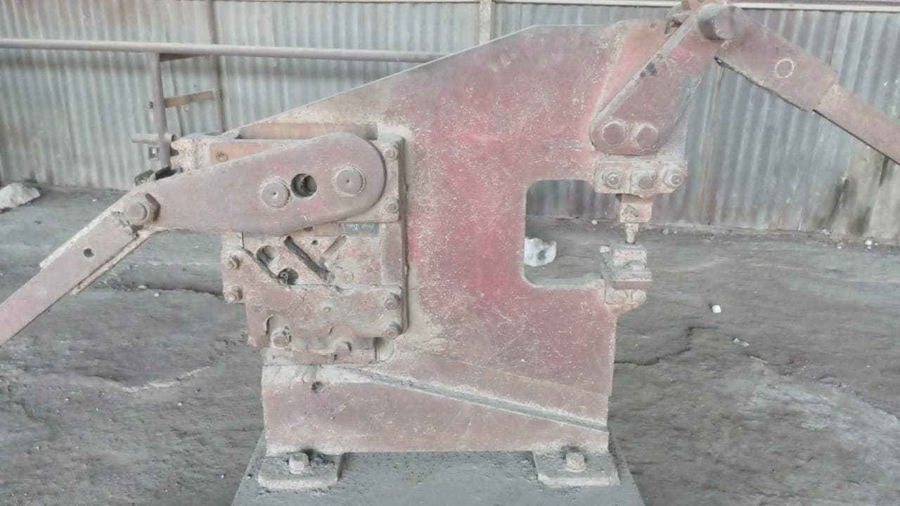 Iron cutting machine — image 2