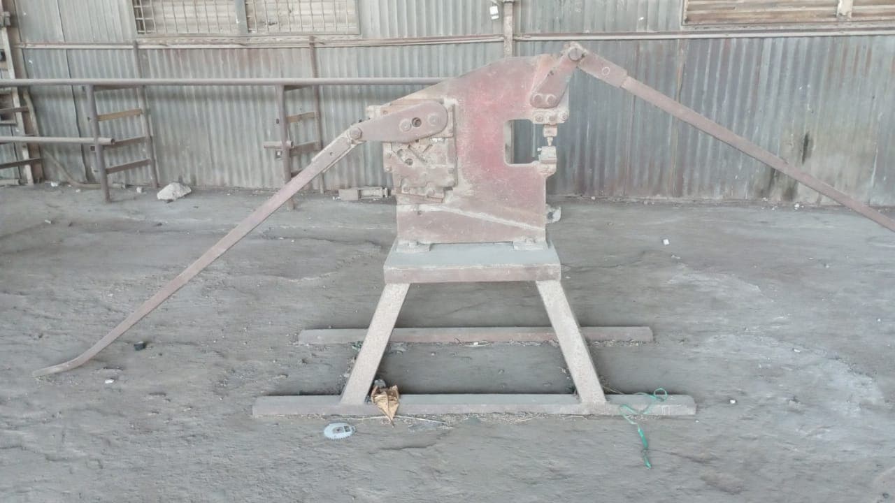 Máquina para cortar ferro