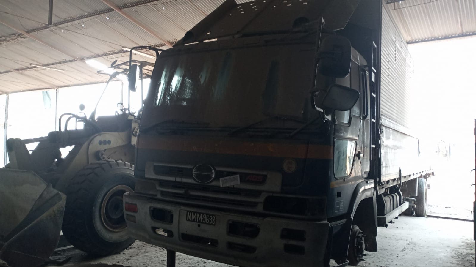 Hino/Profia — image 6